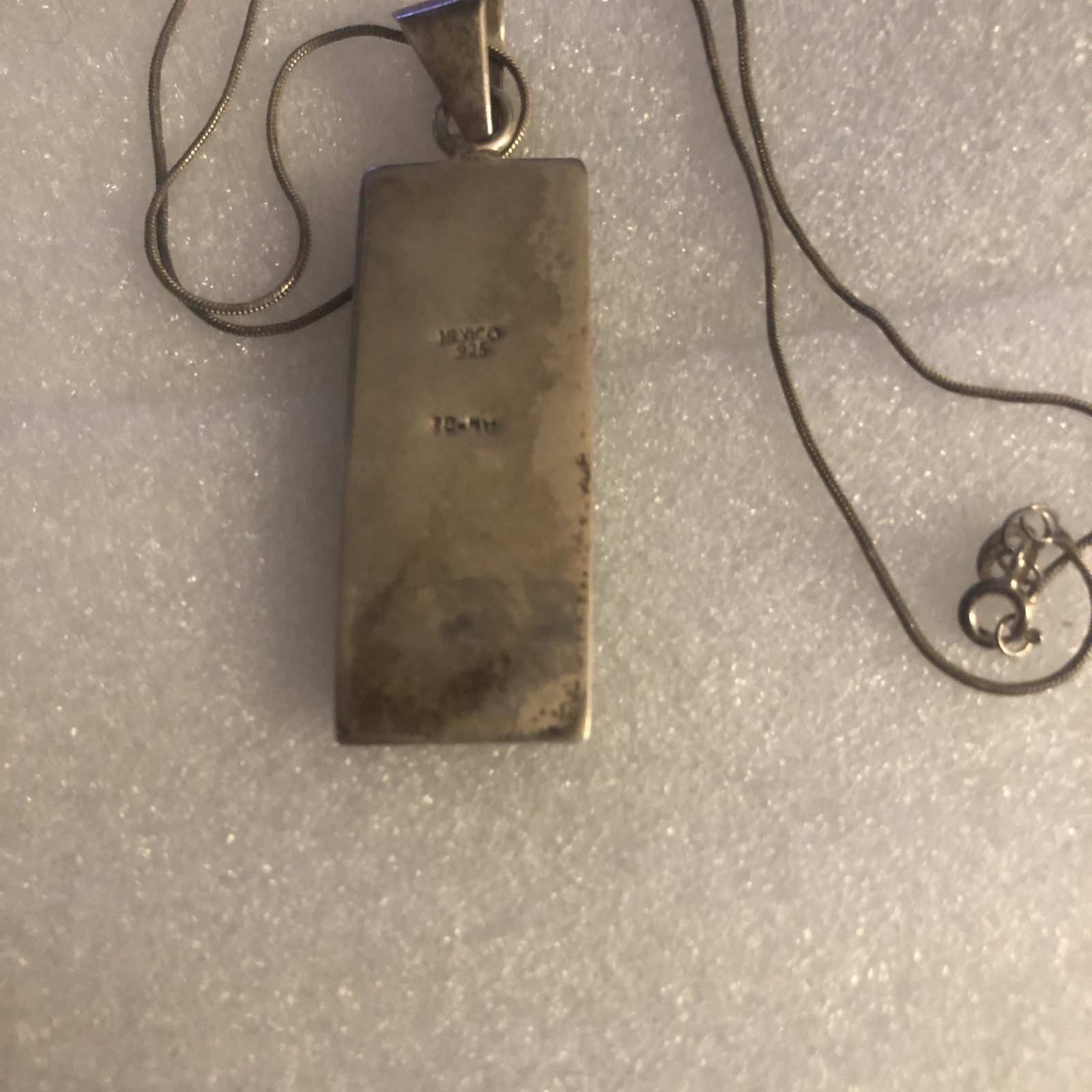 Mexican sterling silver turquoise pendant From Bale 2 1/2 Inches Long Chain 18