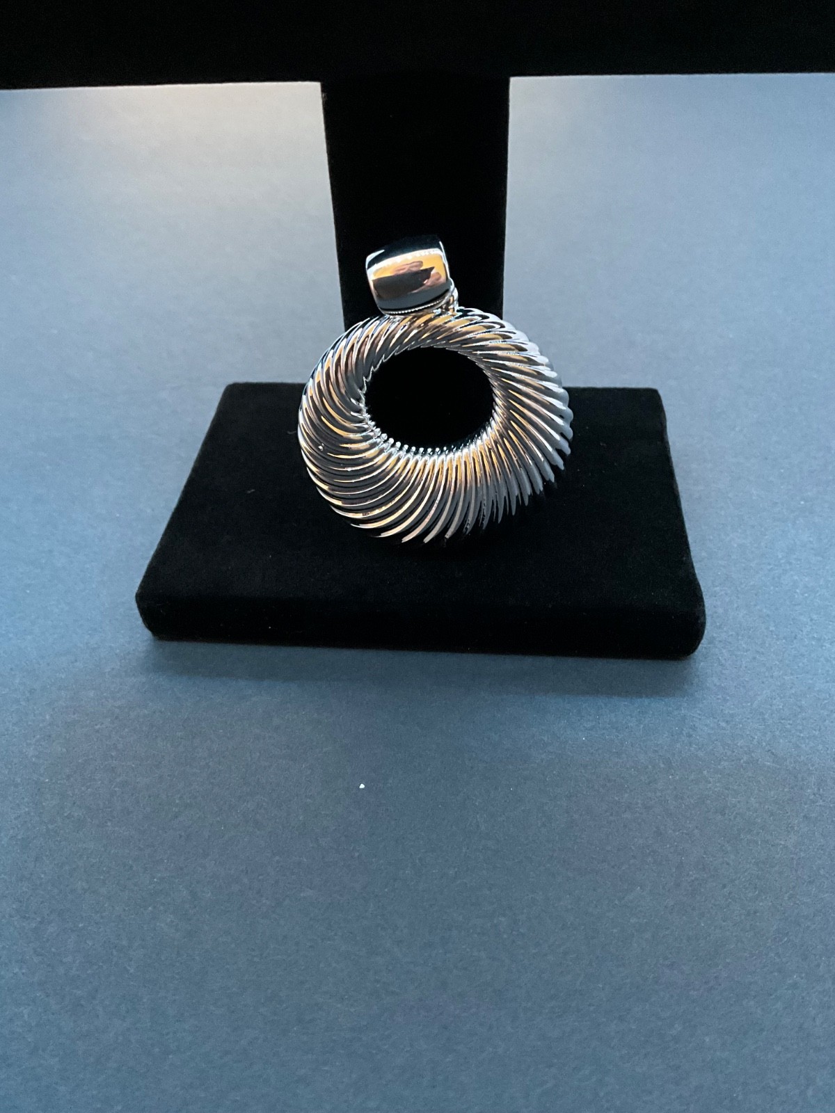 Milor Italy 14kt white Gold Over Resin Ribbed Pendant 18 Grams