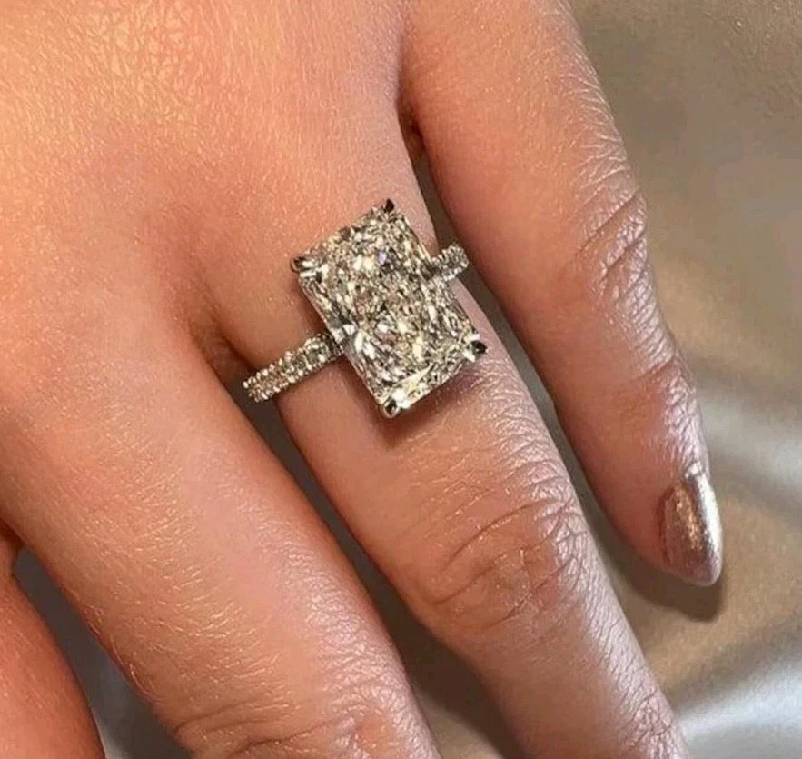 18 Ct Certified Treated Off White Diamond Solitaire Engagement Ring,925 Silver