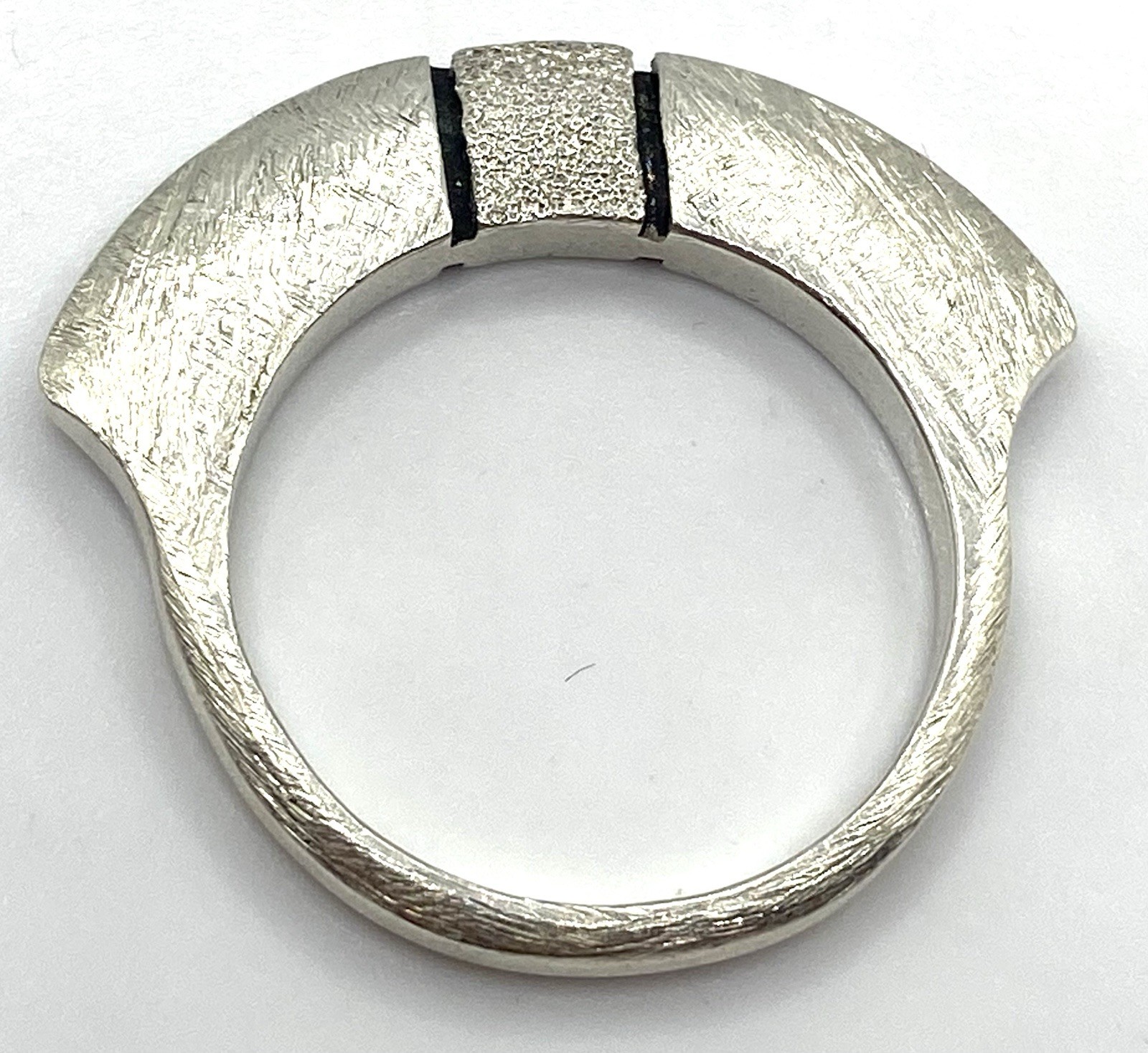 Israel Sterling Silver / 925 Textured Designer Ring Size 9 Signed