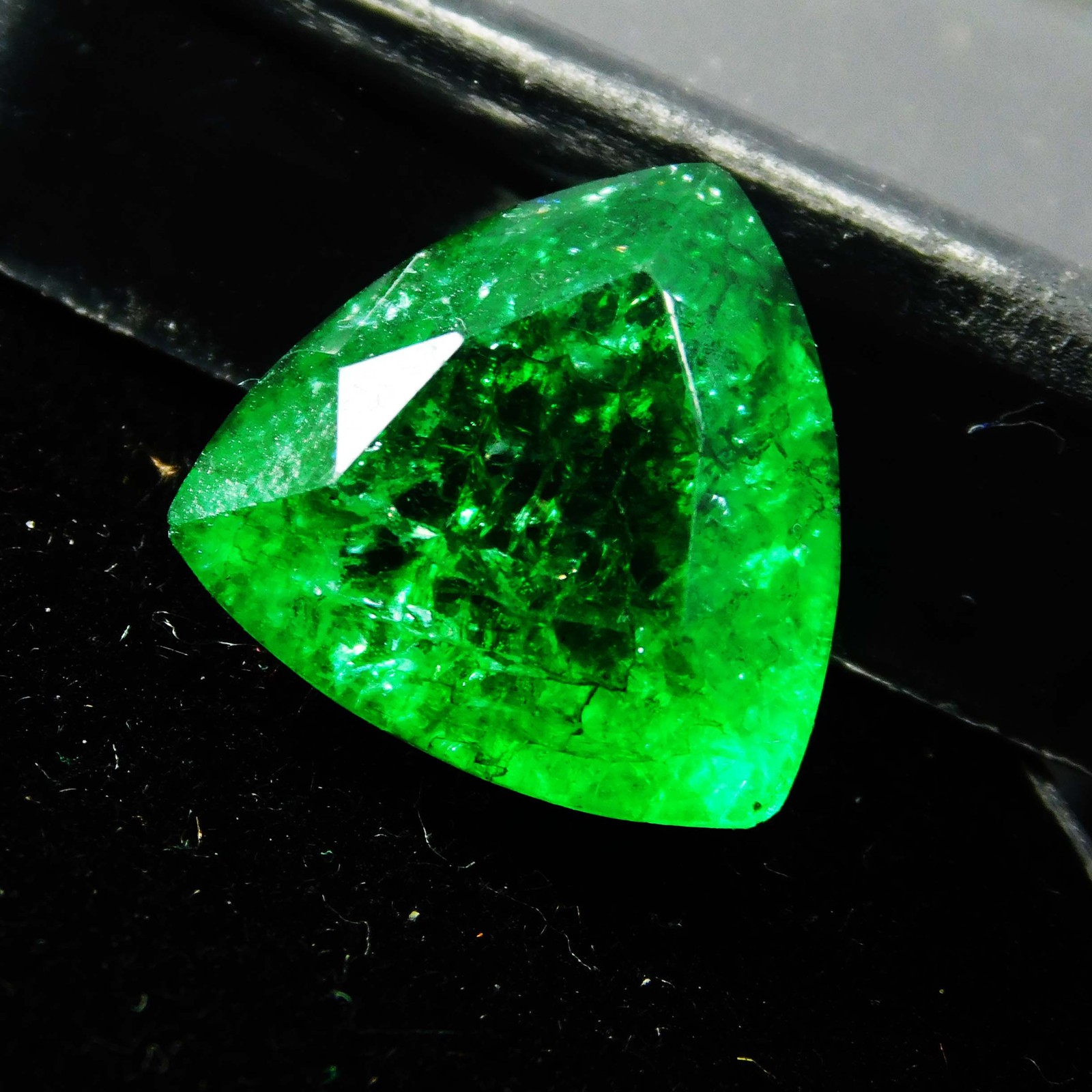 7.00 Ct Natural Colombian Emerald Trillion Cut Green CERTIFIED Loose Gemstone