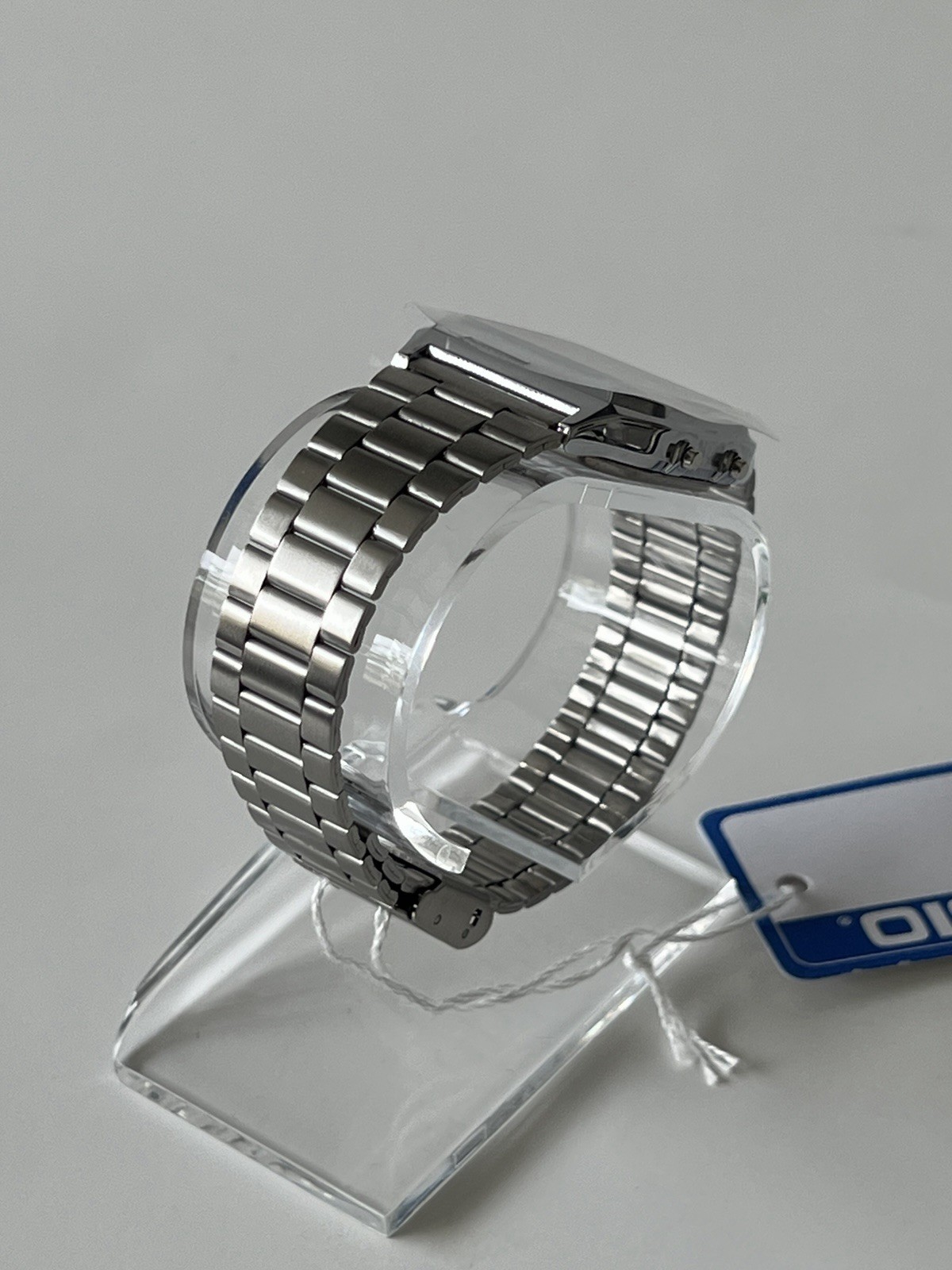 Casio AQ-230A-7DMQ Silver Resin Case with Silver Stainless Steel Band, Unisex…