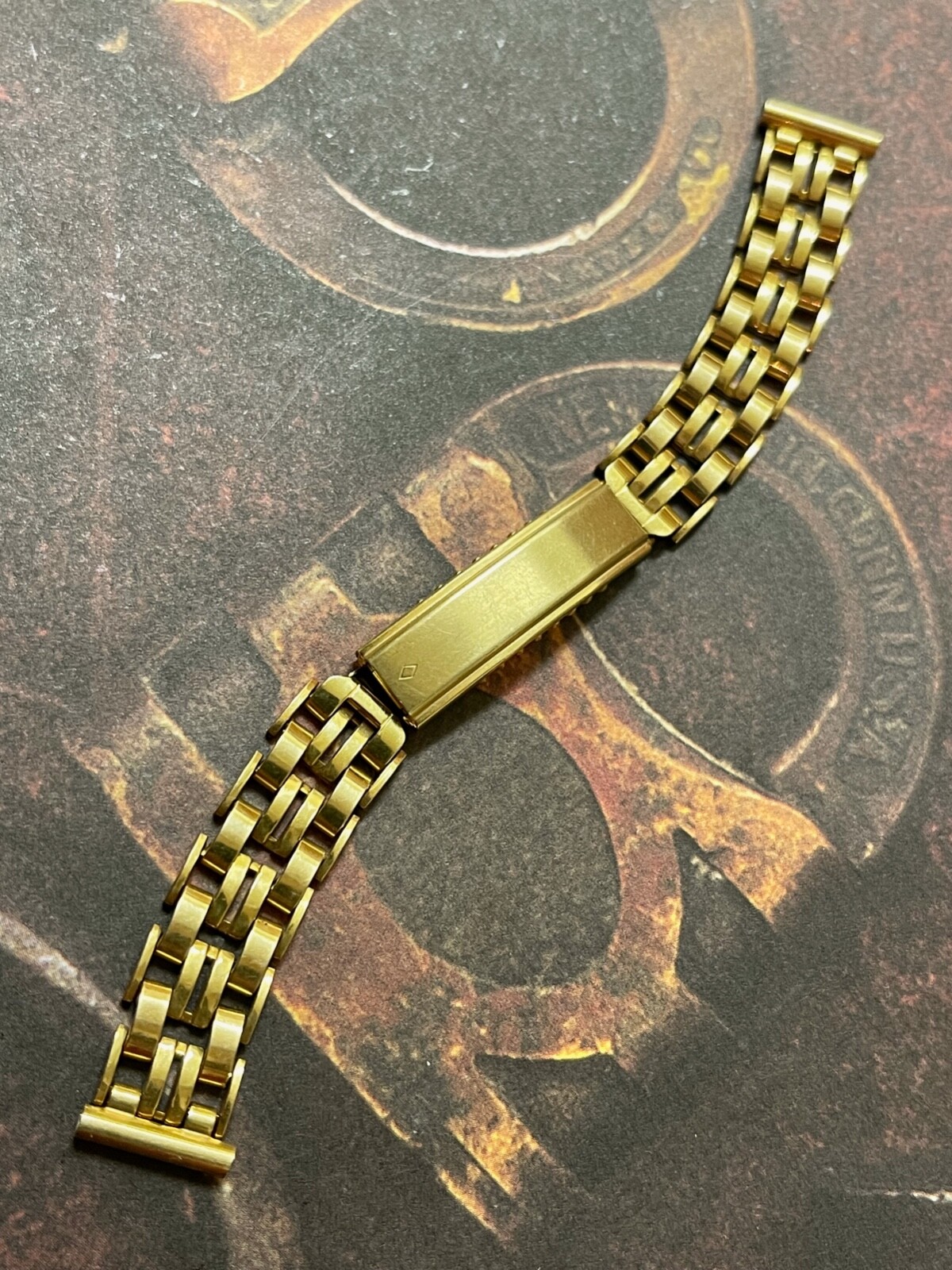 Butteryfly clasp 12K gold-fill 1930s Bretton USA ladies vintage watch band 14mm
