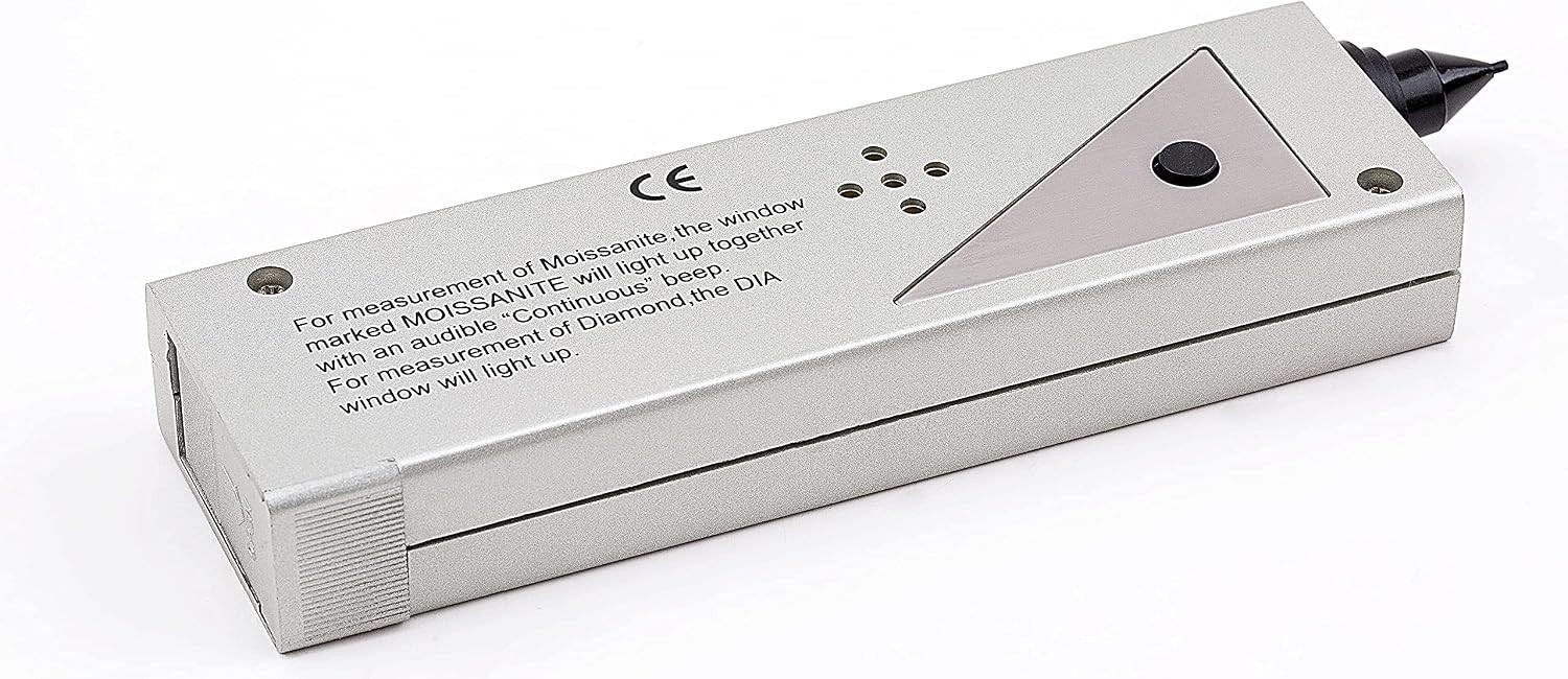 Compact Moissanite Tester for Gemstone Lovers – Low Battery Alarm Included