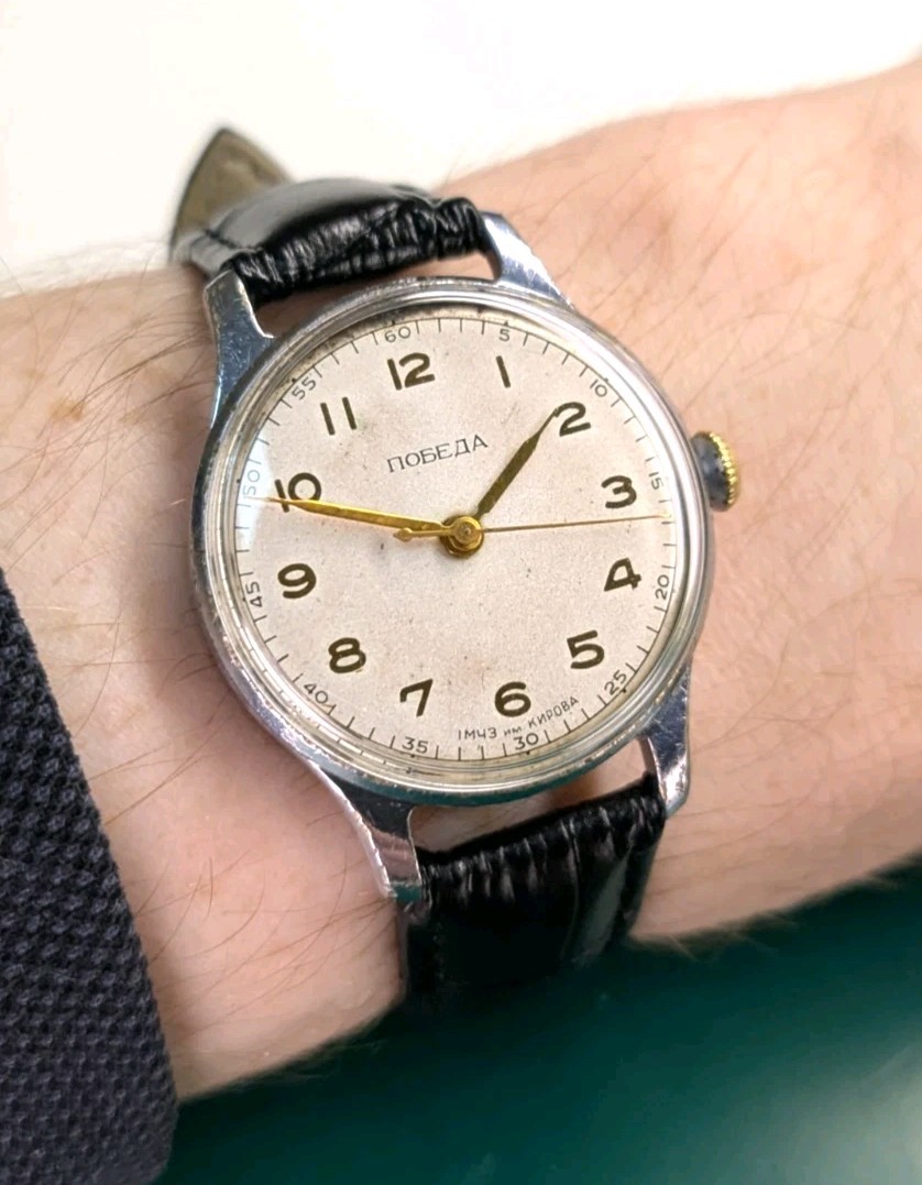 1955 Pobeda 1 MChZ Vintage Watch Central Second Soviet USSR Men Military 15 J