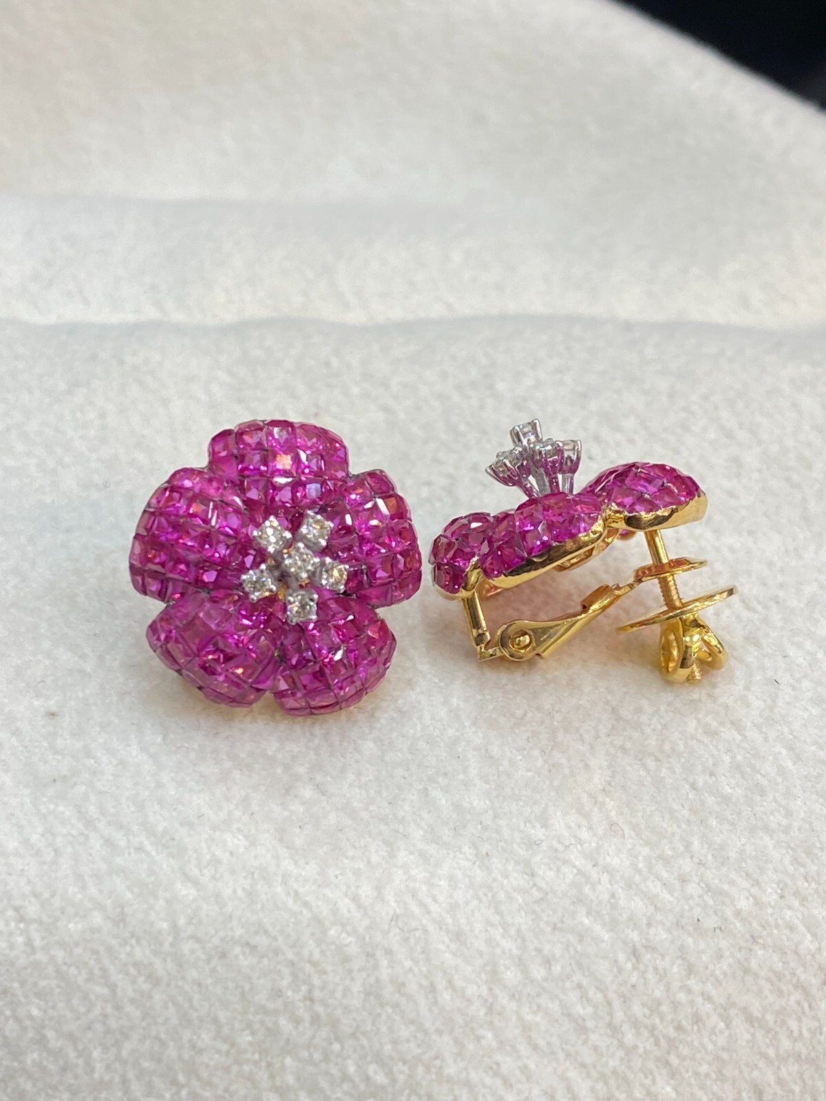 9.86 Ct Round Brilliant Diamonds Princess Cut Ruby Stud Earrings 18K Yellow Gold