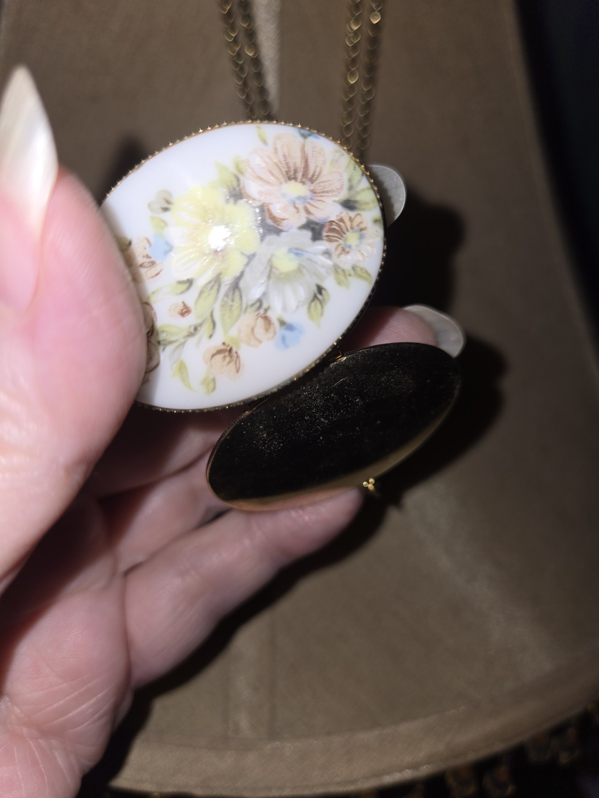 Vintage 1975 Avon French Flowers Solid Perfume Locket Necklace Gold Tone Pendant