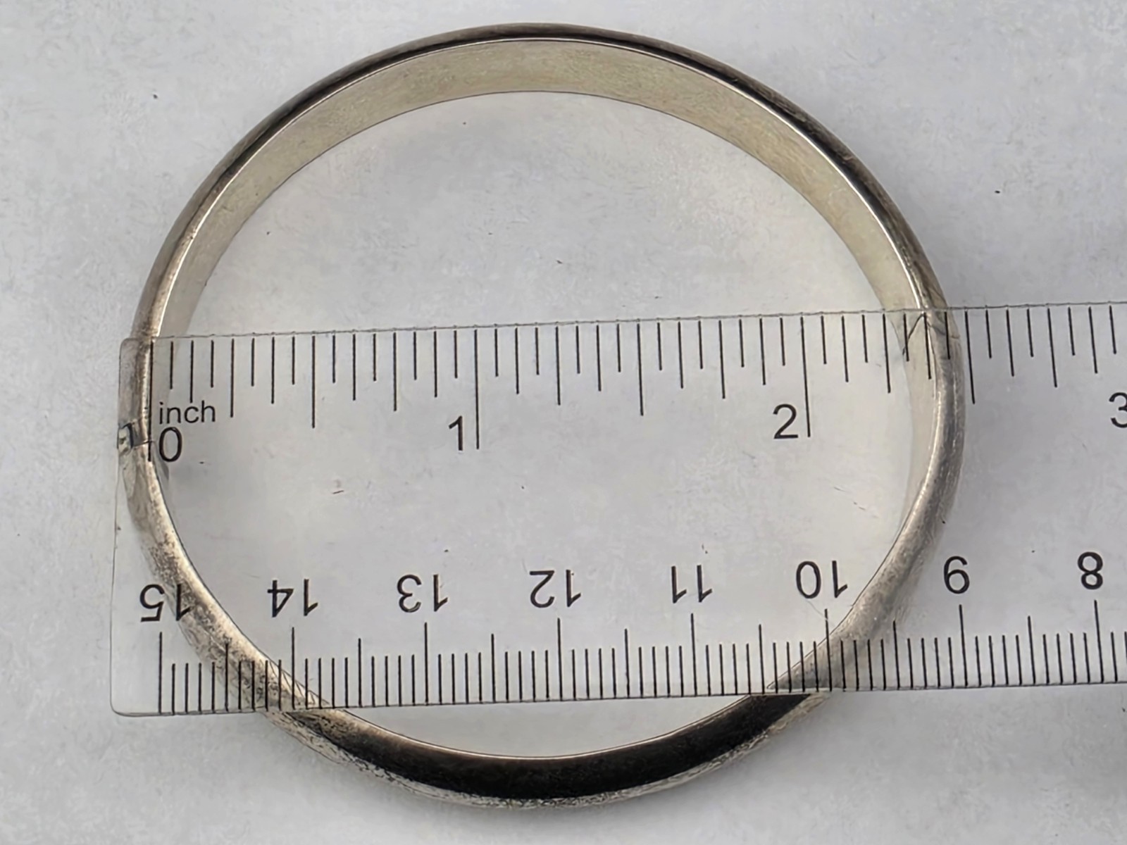 Vintage 10mm Tarnished Sterling Silver Hinged Bangle Bracelet 7″