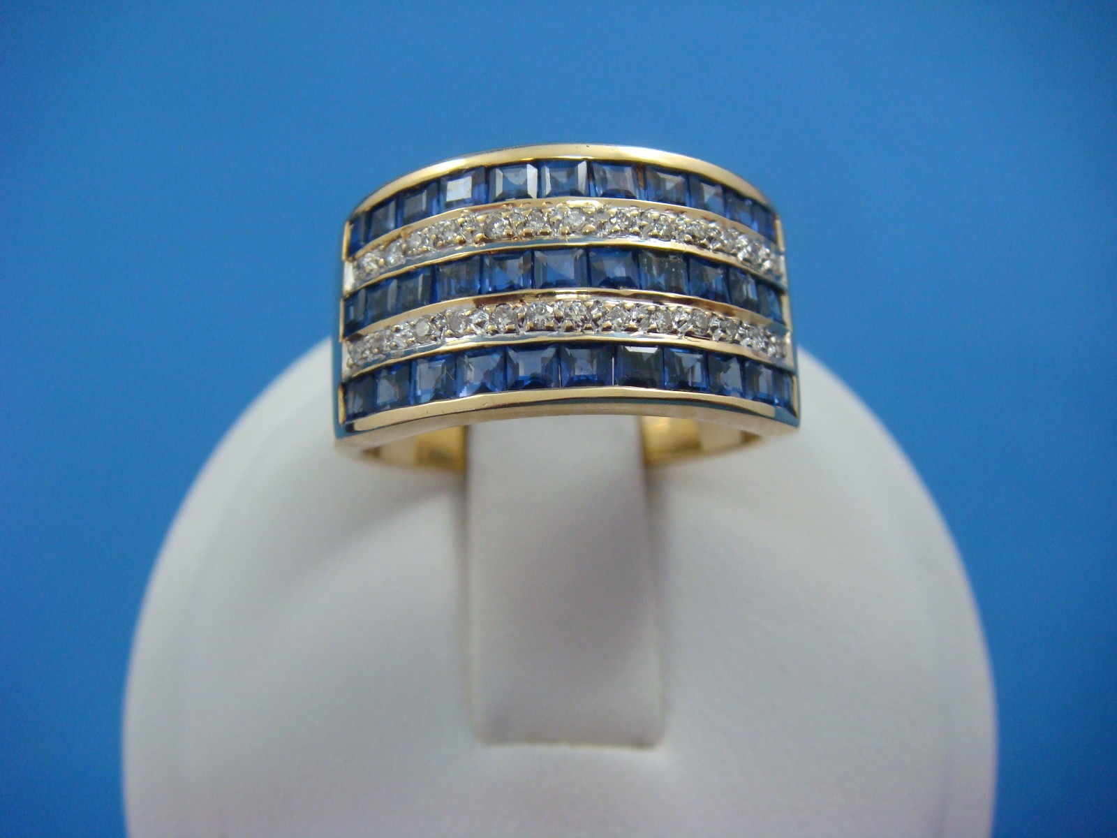 18K YELLOW GOLD 5 ROW SAPPHIRES AND DIAMONDS WIDE LADIES BAND 8.8 GRAMS