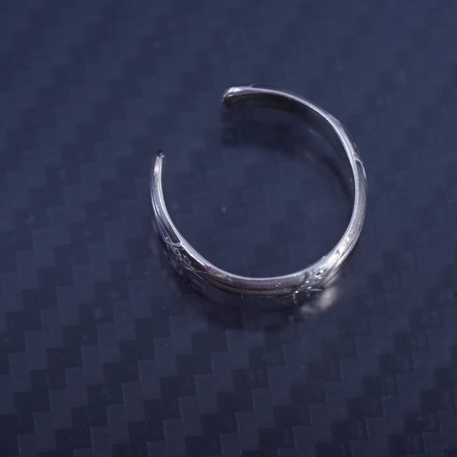 size 3.5, vintage sterling silver 925 handmade ribbed open ring, band