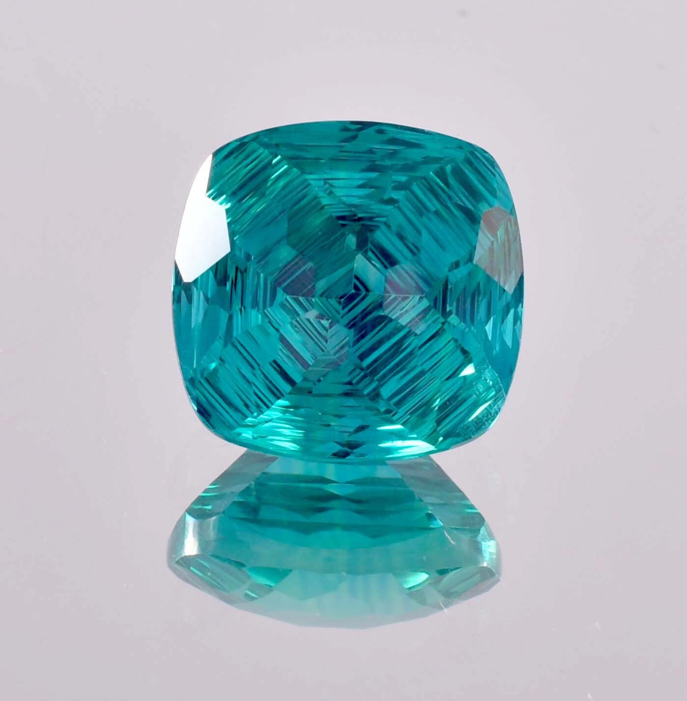 18 x 17 mm Natural Bi-Color 34.45 Ct Flawless Parti Sapphire Gemstone Certified