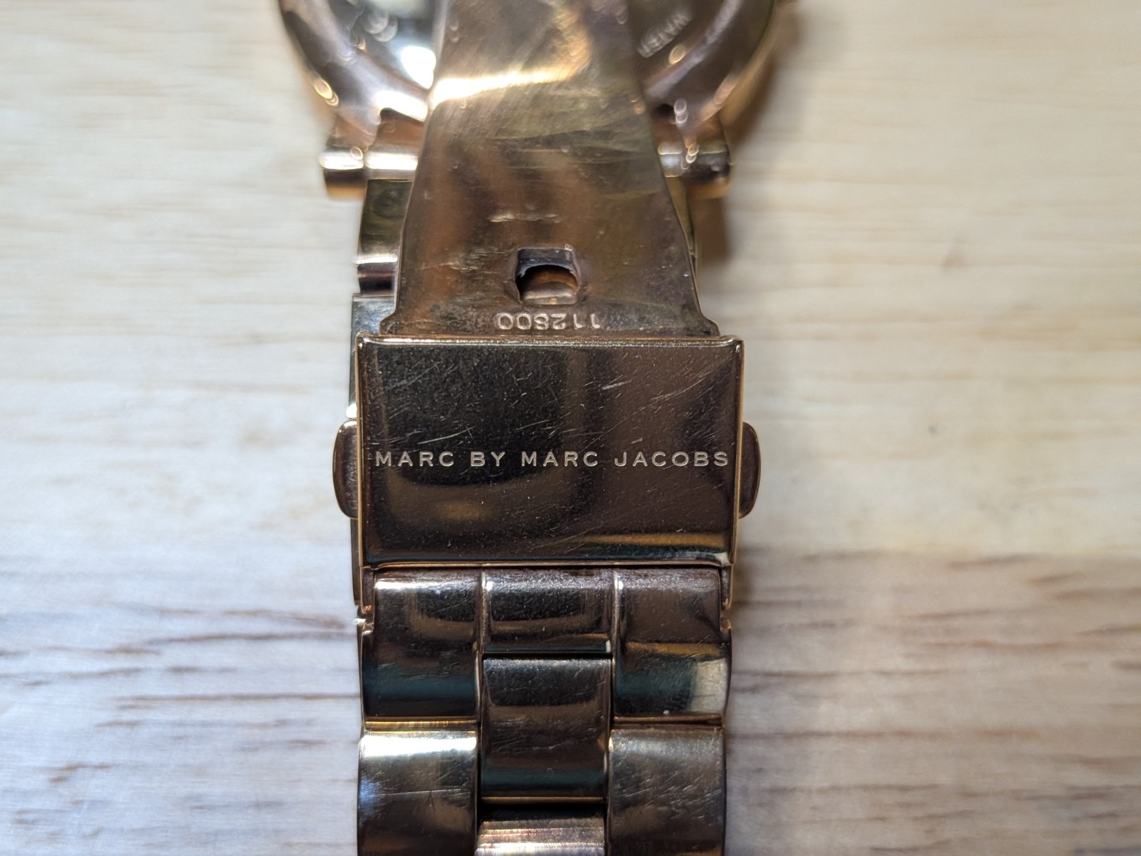 Gorgeous Marc by Marc Jacobs Women’s Amy Rose Gold-Tone Watch (MBM3216)