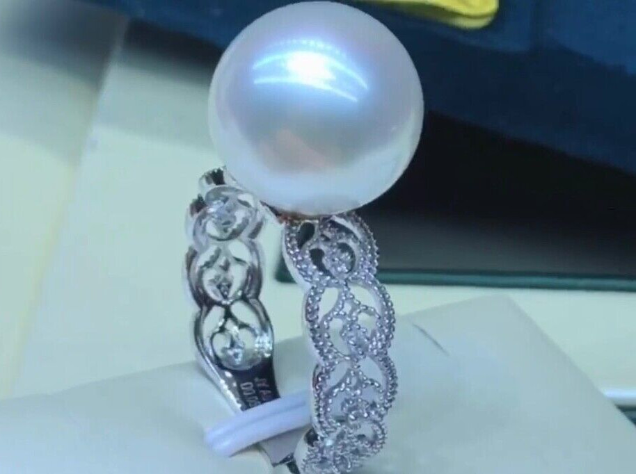 12.3mm Big South Sea White Pearl Ring High Cool Luster 18k White Gold Diamonds
