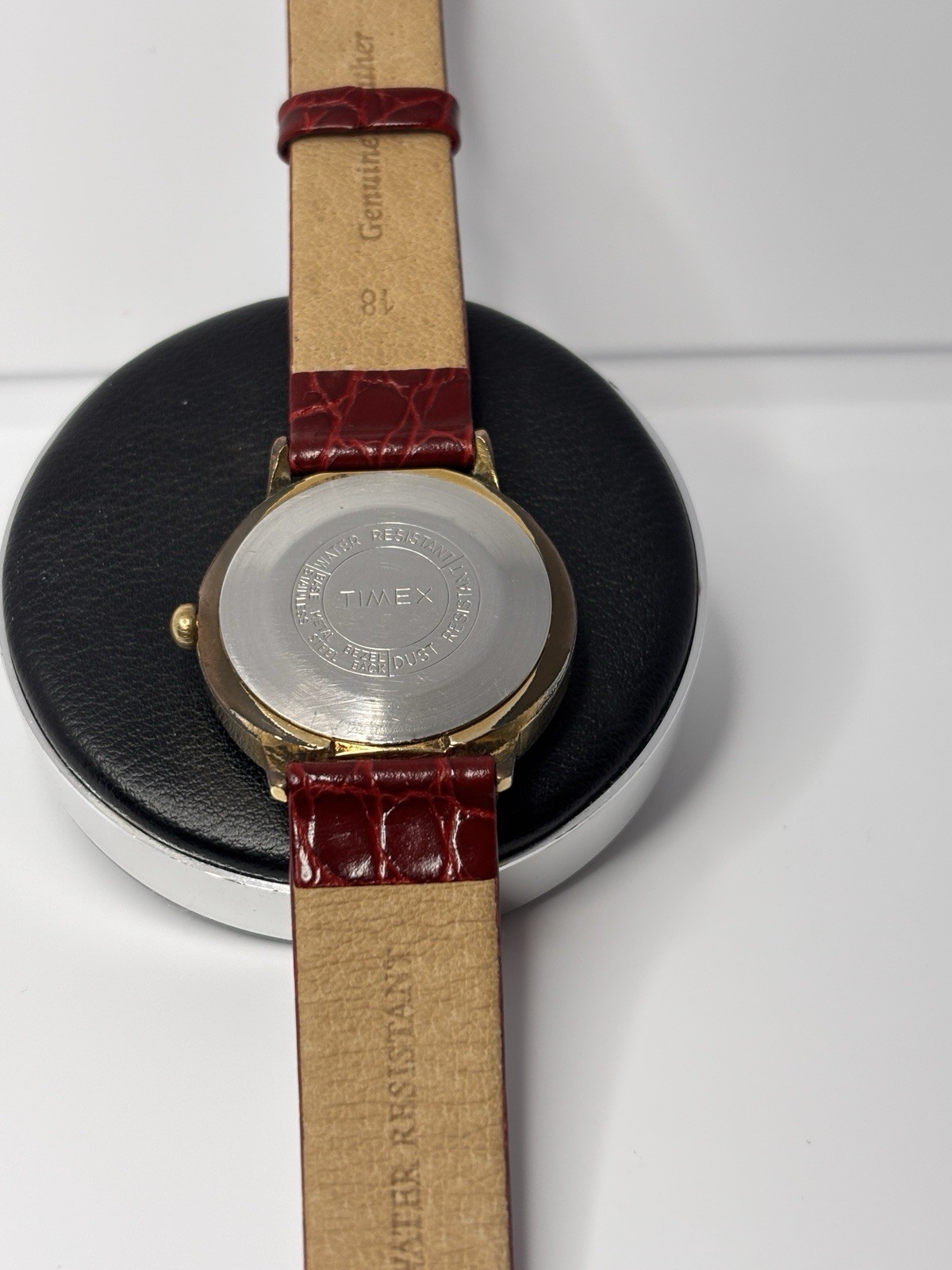Timex Vintage 1970s Automatic Day/Date 35mm Gold Tone Red Leather Watch