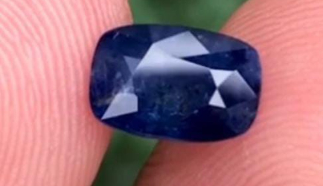 NATURAL BLUE SAPPHIRE 2.16 CT. Sri Lanka Ceylon OVAL CERTIFIED AGL ANTWERP