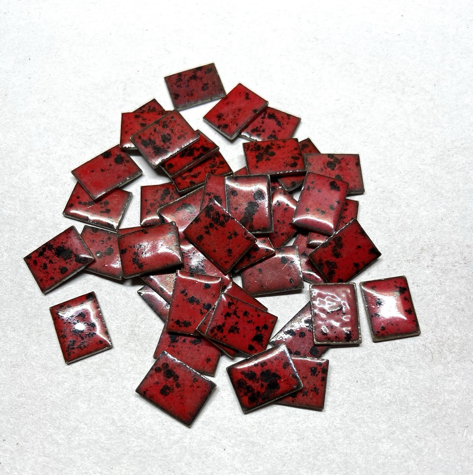 47x Vtg. Enamel Cabochon 14x10mm Rectangle-Red/Black enamel