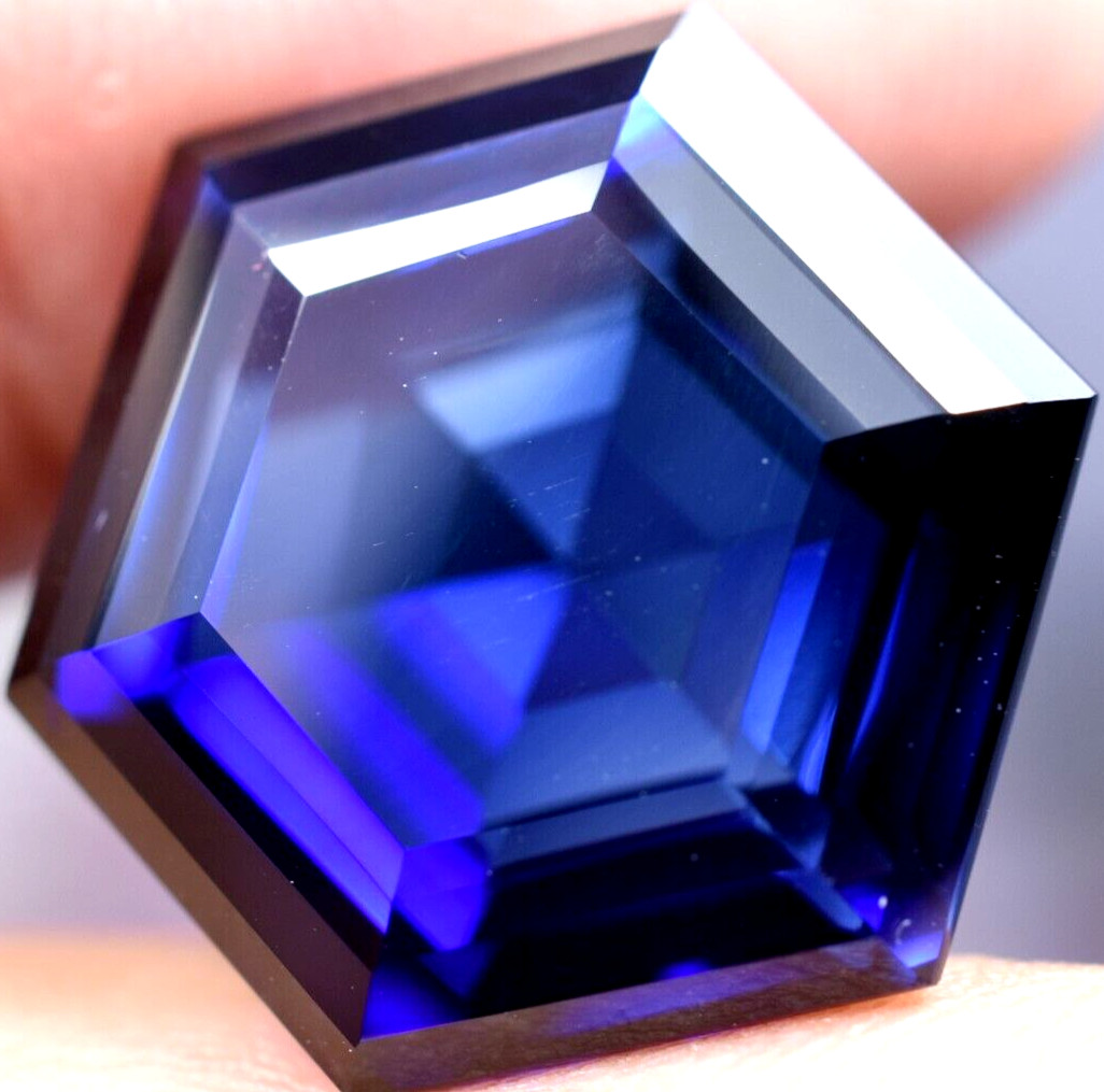 Natural 28.75 Ct Madagascar Royal Blue Sapphire GGL Certified Loose Gemstone