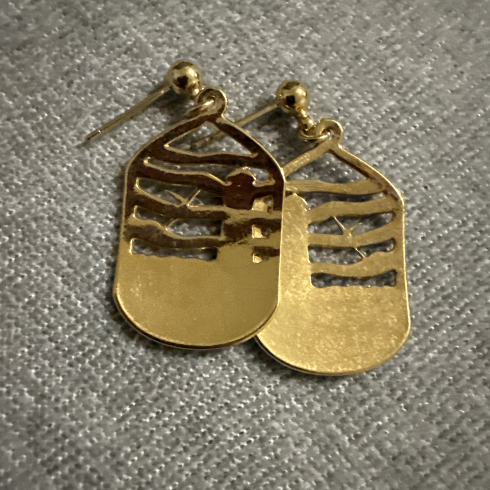 VTG Light shine Sea Gems Lighthouse Scene Earrings Dangle gold Plate Handpainted