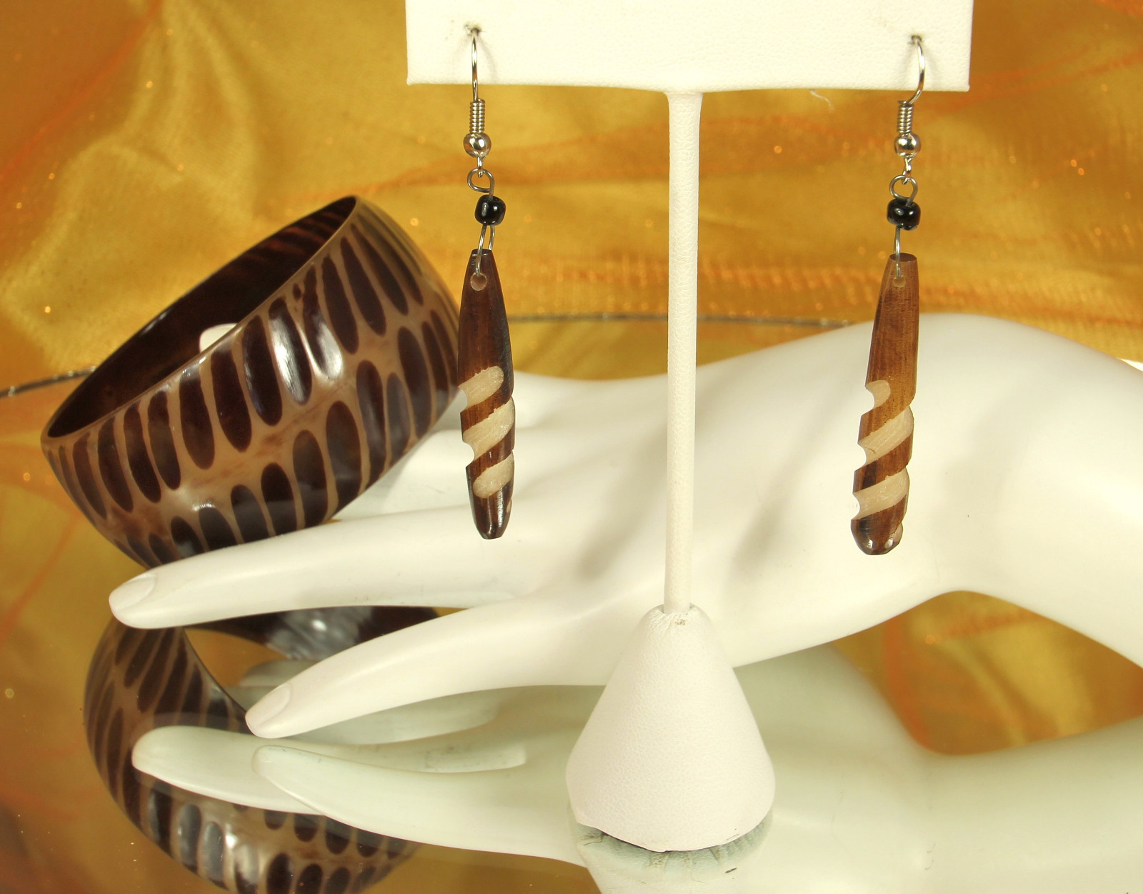 KENYA AFRICA Artisan Jewelry Set Bracelet Earrings Hand Carved Organic Material