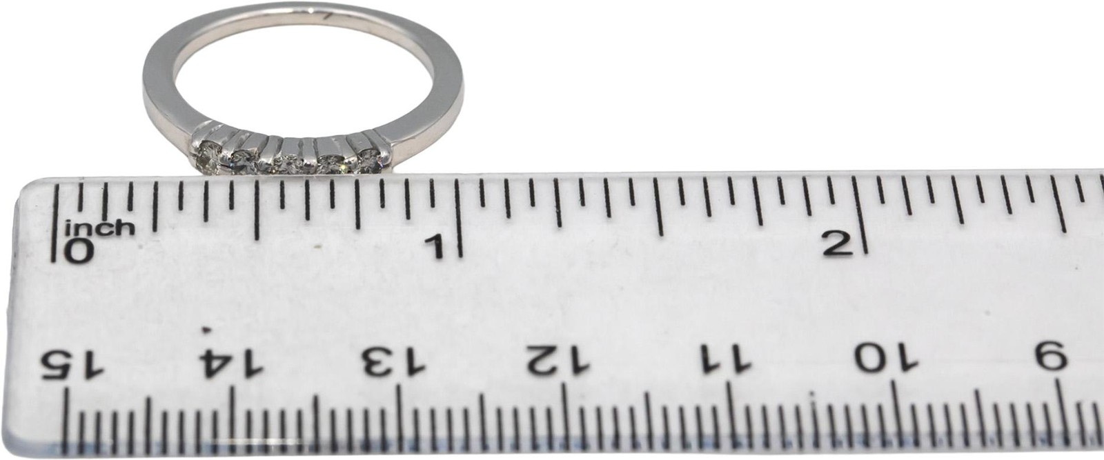 10k White Gold Round Diamond Five Stone Band Ring 0.27CT Size 6.5