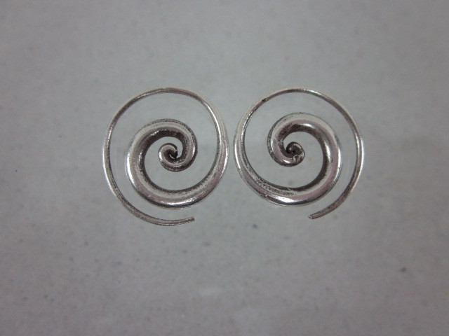Fine pure Silver Earrings Spiral Round Coil Round Tribal Handcraft Artisan Jewel