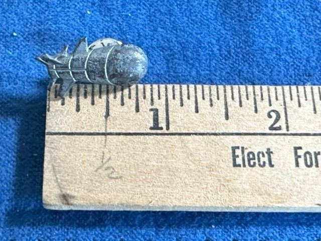 Graf Zeppelin Dirigible Blimp silver tone pin 7/8″ TX51