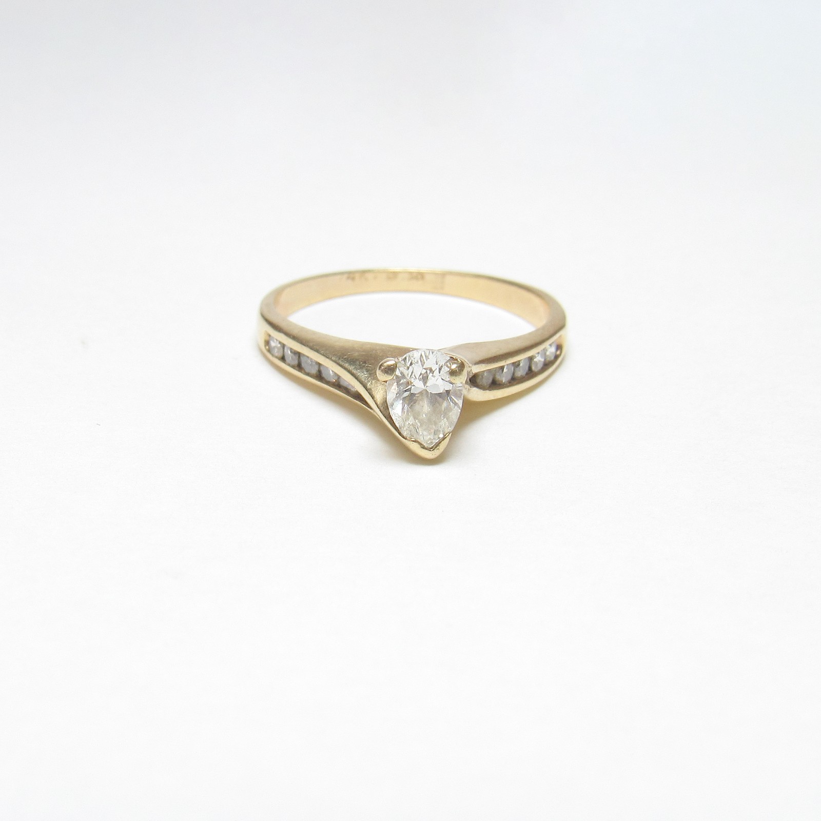 Estate 14K Yellow Gold 0.30 Ct Natural Pear Shape Diamond Ring 0.45 Cts Total