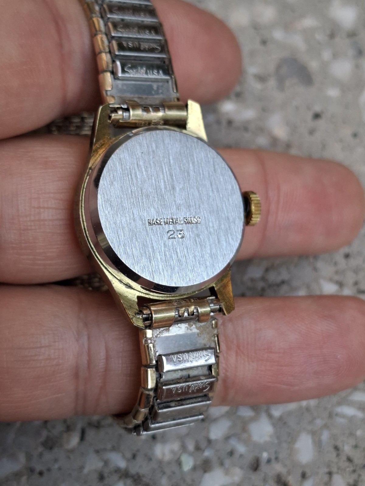 Vintage Bradley Mickey Mouse Swiss Mechanical Watch Cal 37-72 Speidel expansion
