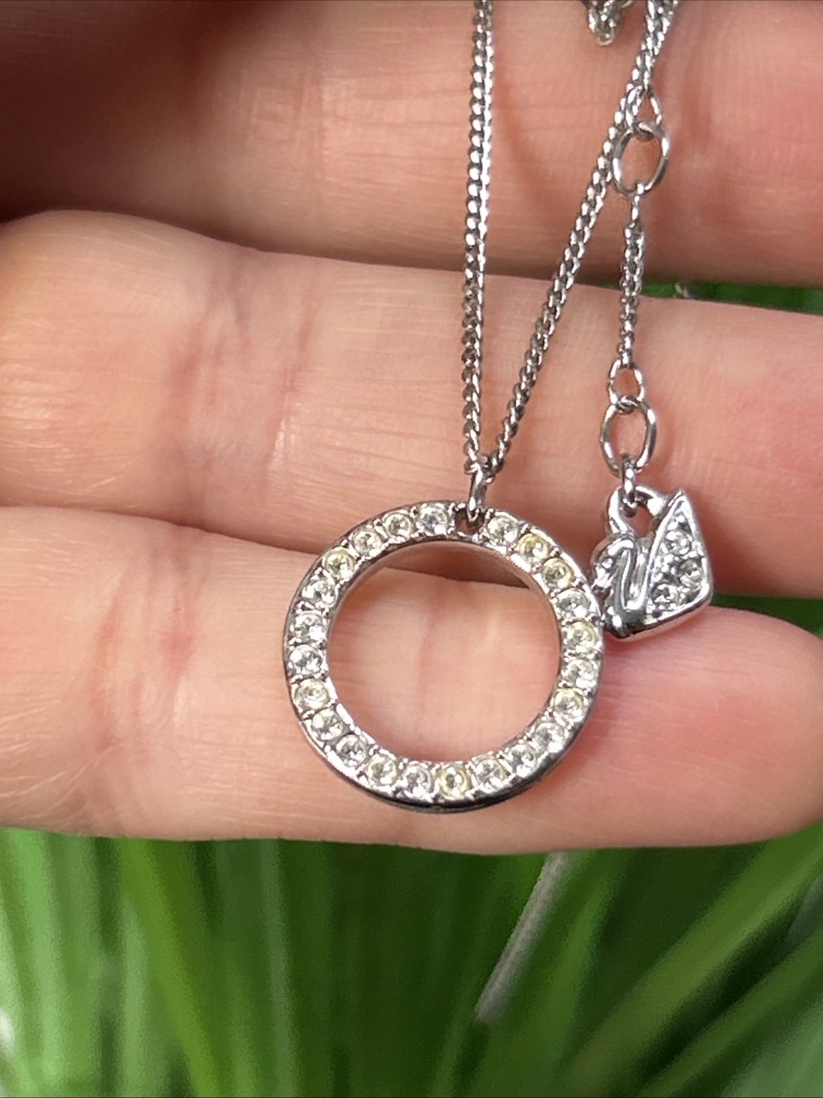 Swarovski Pave Rhinestone Infinity Circle Round Pendant Necklace 15” Signed
