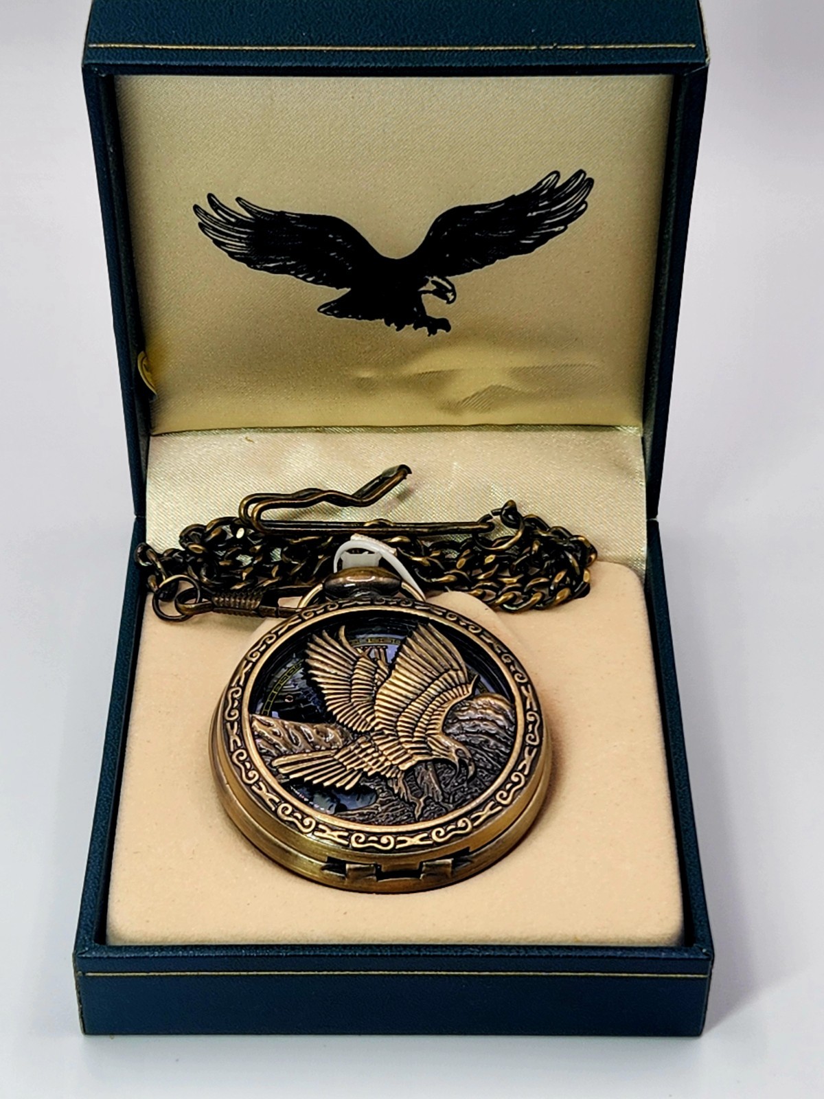 American Bald Eagle Pocket Watch Flying Raptor Vintage Style Bronze Collectible