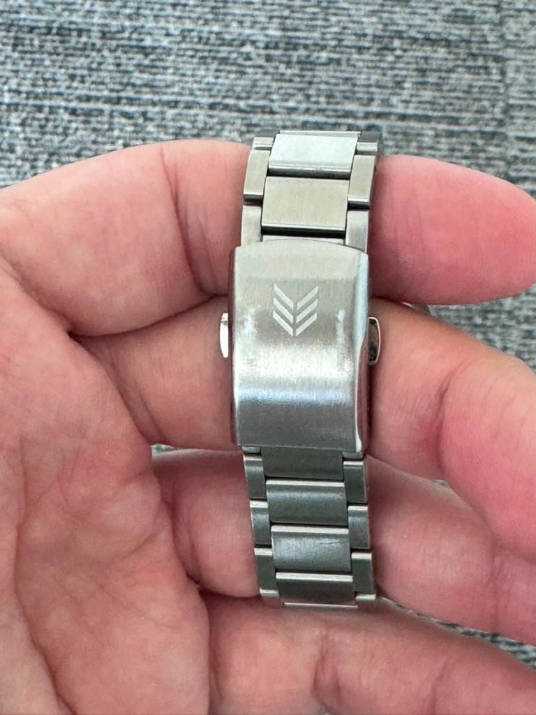 LORIER FALCON SERIES III / 36mm / Black Honeycomb dial / Superluminova markers