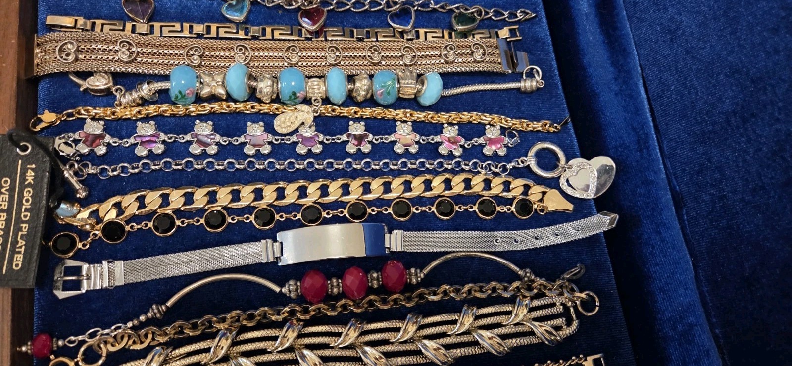 Vintage Mod Bracelet Lot Of 40.dainty.12 Signed Monet Joan Rivers Avon Henri…