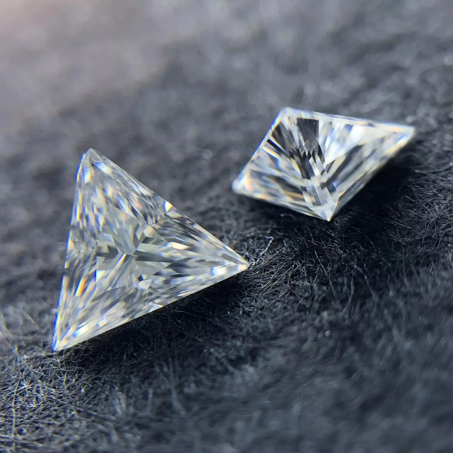 1.30 CT Natural White Diamond Triangle Cut VVS1 D Grade IDGL Certified F2