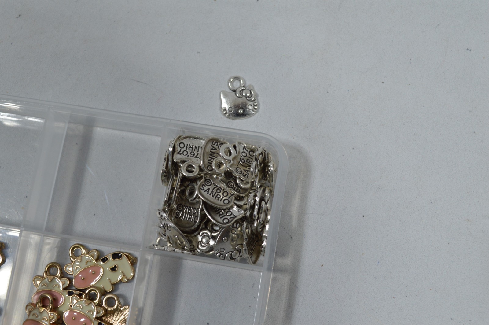 Sanrio Hello Kitty Mixed Braclet/Necklace Charm Lot *FREE SHIPPING*