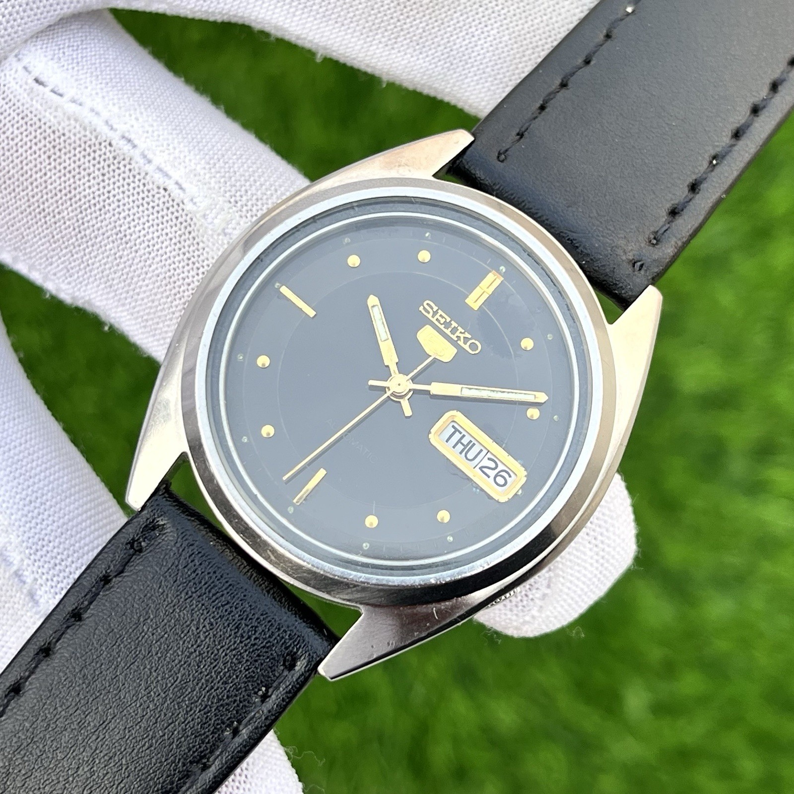 Vintage Seiko 5 Dress Formal Automatic Japan Made Men’s Watch 7009-3041