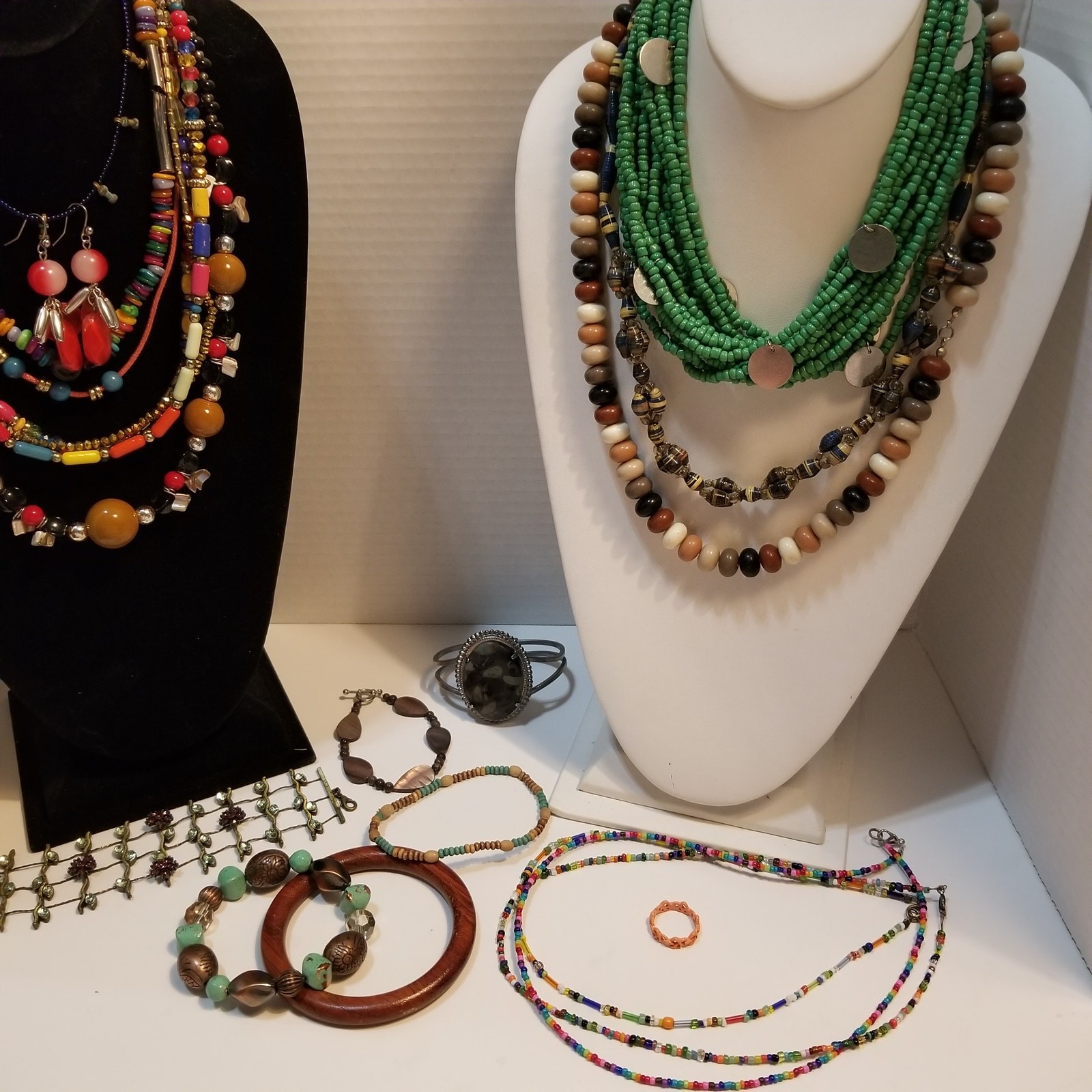 Lot of 18 necklaces bracelets ring and pair of earrings