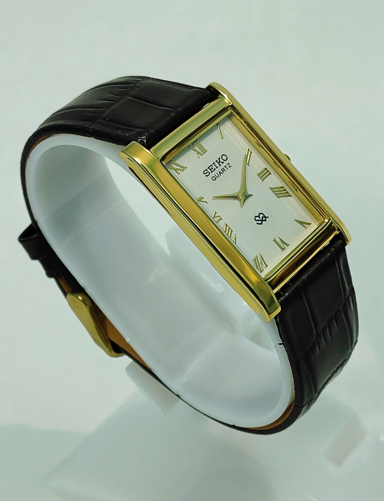 Vintage Style Seiko Tank White Dial Slim Unisex 27mm Wristwatch