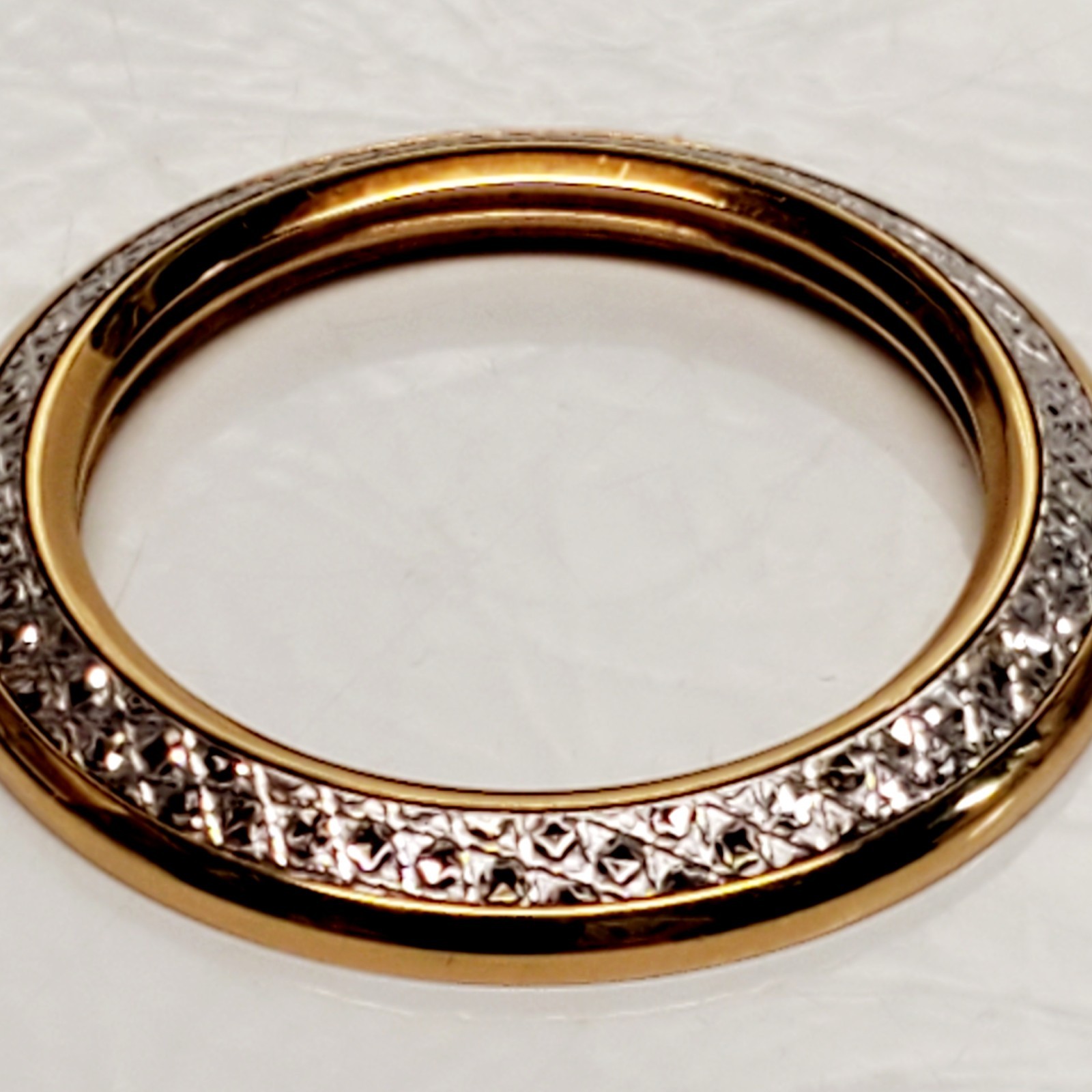 Gucci Diamond Cut Gold Tone Bezel – Authentic- 1100–11/12 – 1200 – Beautiful💎