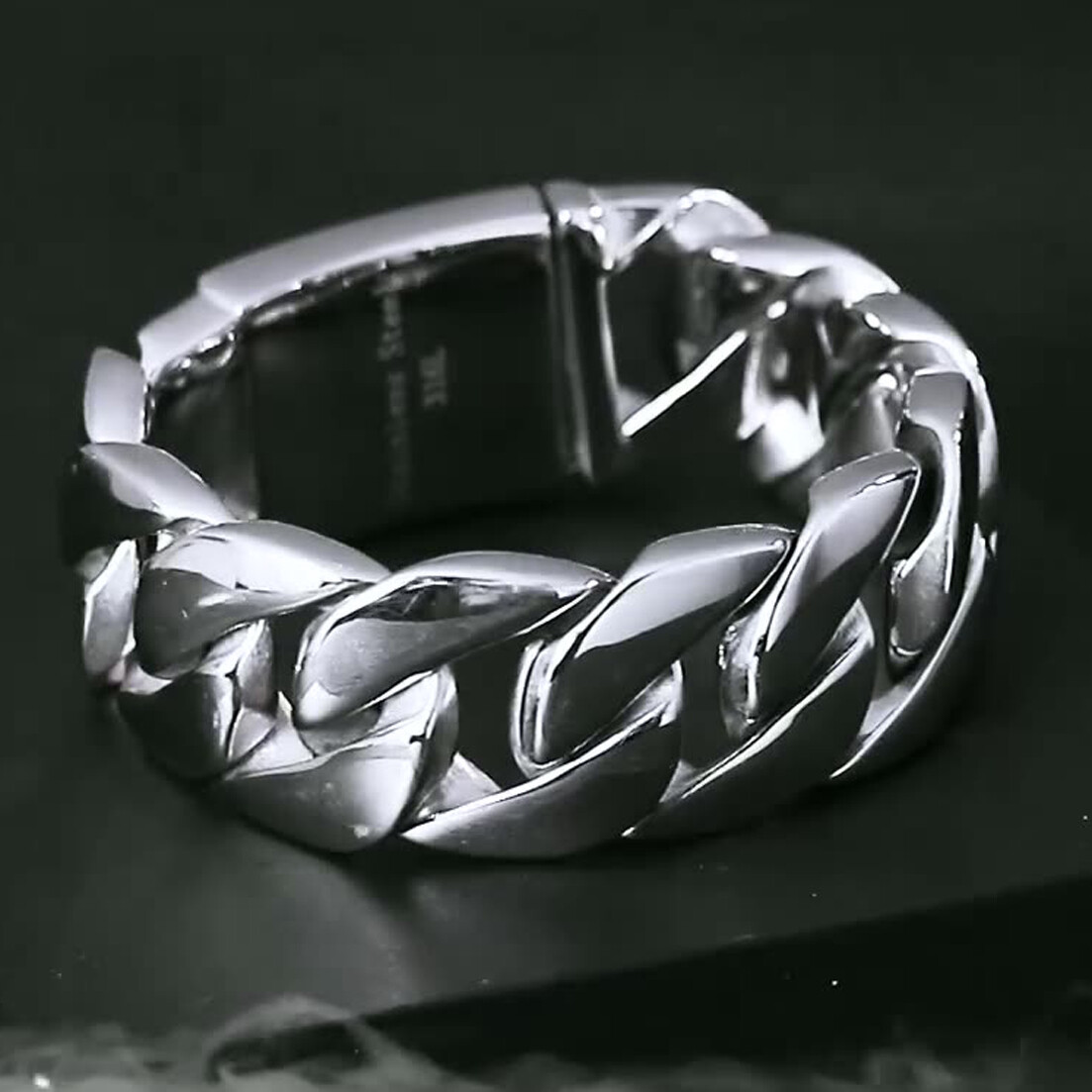 8.86″ 9.44″ Heavy Huge Polished Stainless Steel Cuban Link Chain Bracelet 32mm