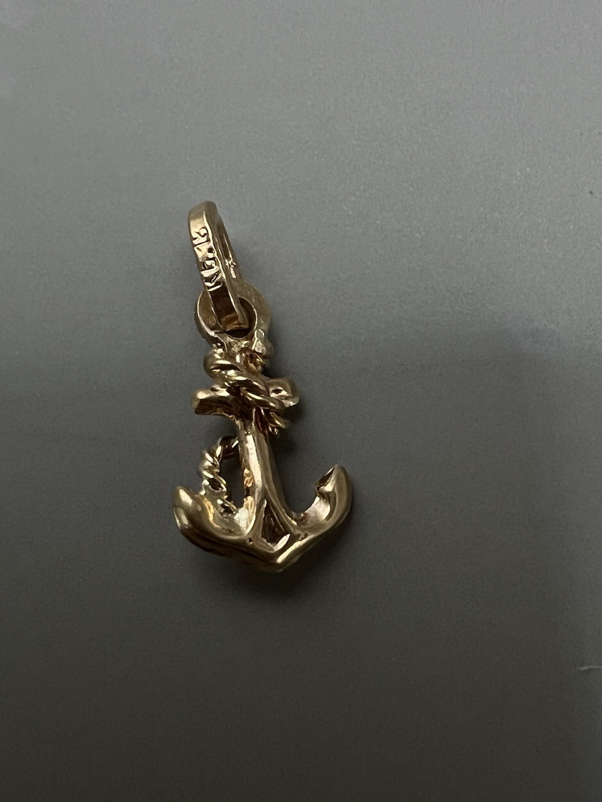 Vintage 18K Yellow Gold Tiny Anchor Charm Pendant Nautical Rope 0.90g