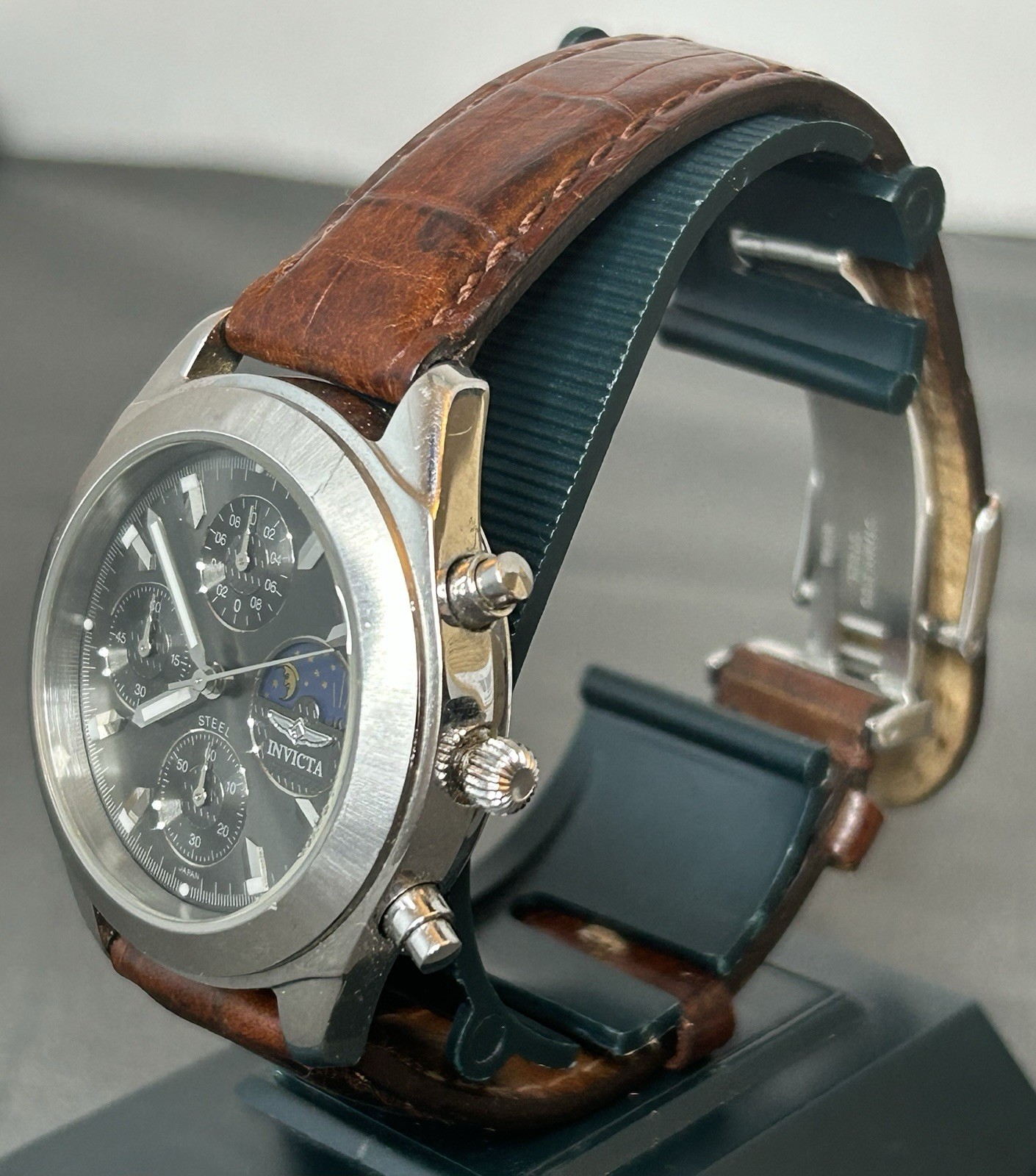 Invicta 9651 Moon Phase Chronograph Mens Watch Brown Leather Strap Japanese Movt