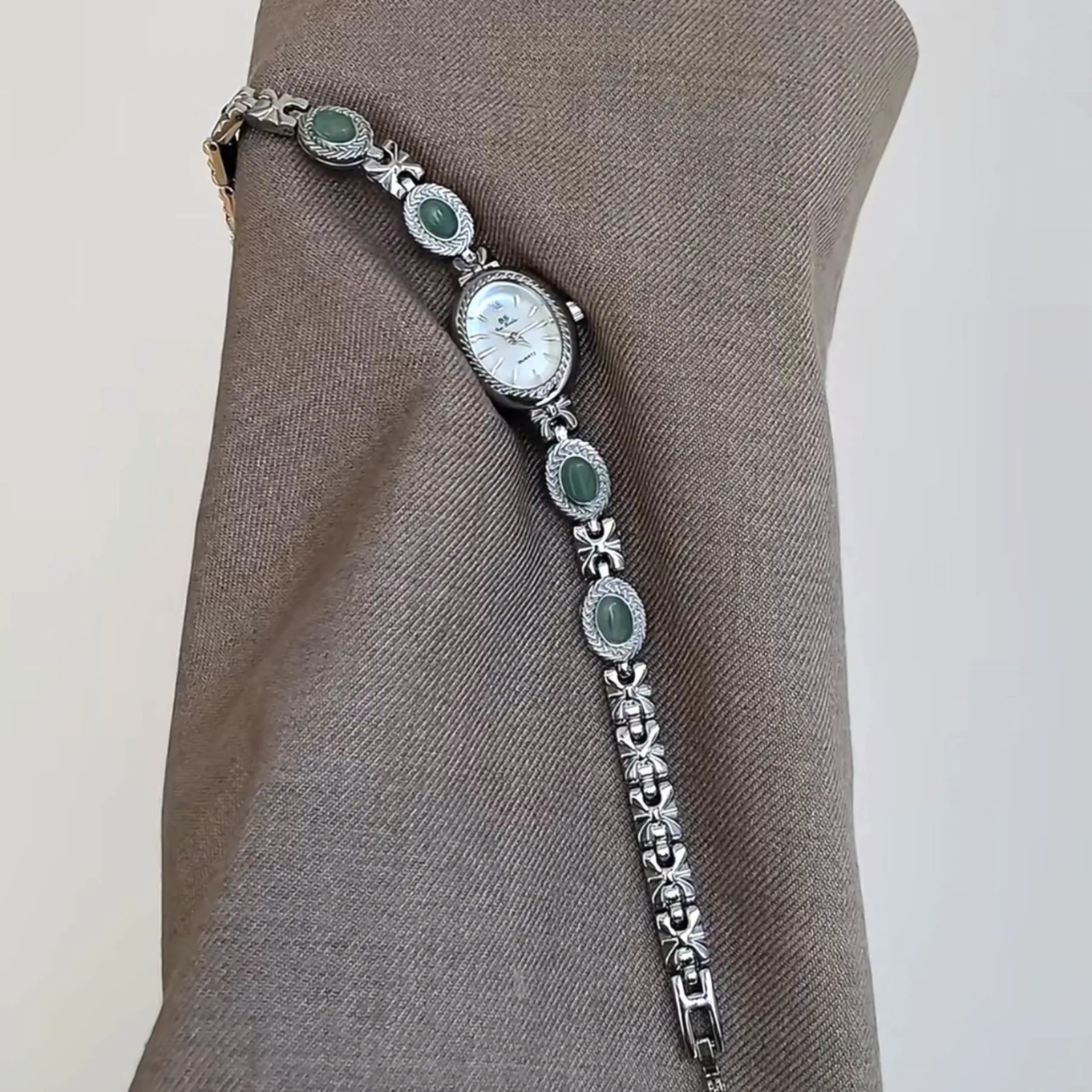 Women’s Gold Watch Vintage Brown Jade Bracelet Small Dial Quartz Daily Wear Part