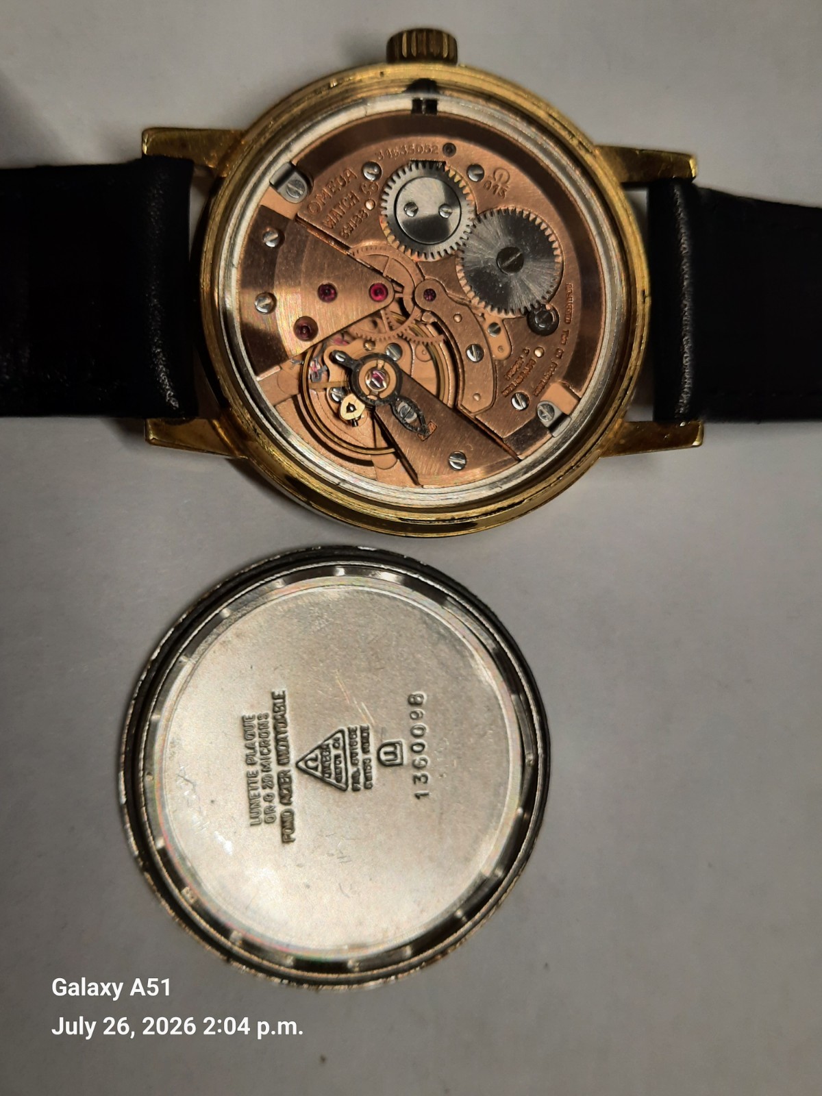 VINTAGE OMEGA GENEVE 17J, 613, MAN WIND, DATE @ 3 RUNS