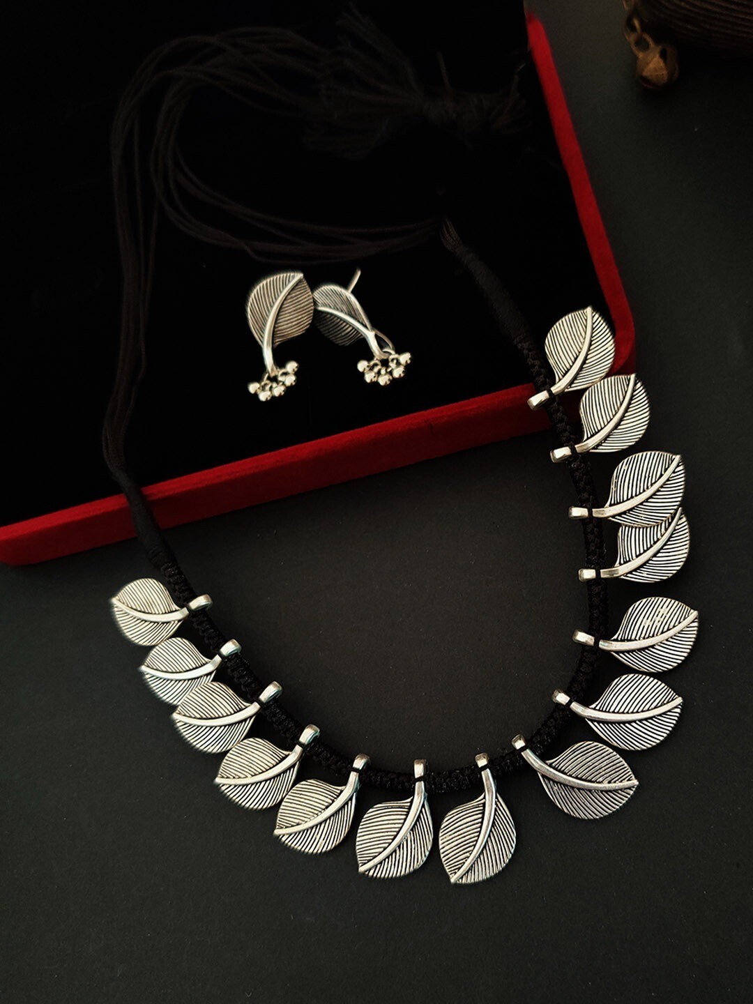 Black Collar Contemporary/Fashion Oxidized Necklace