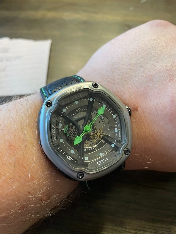 Dietrich Organic Time OT-1, automatic men’s watch green hands