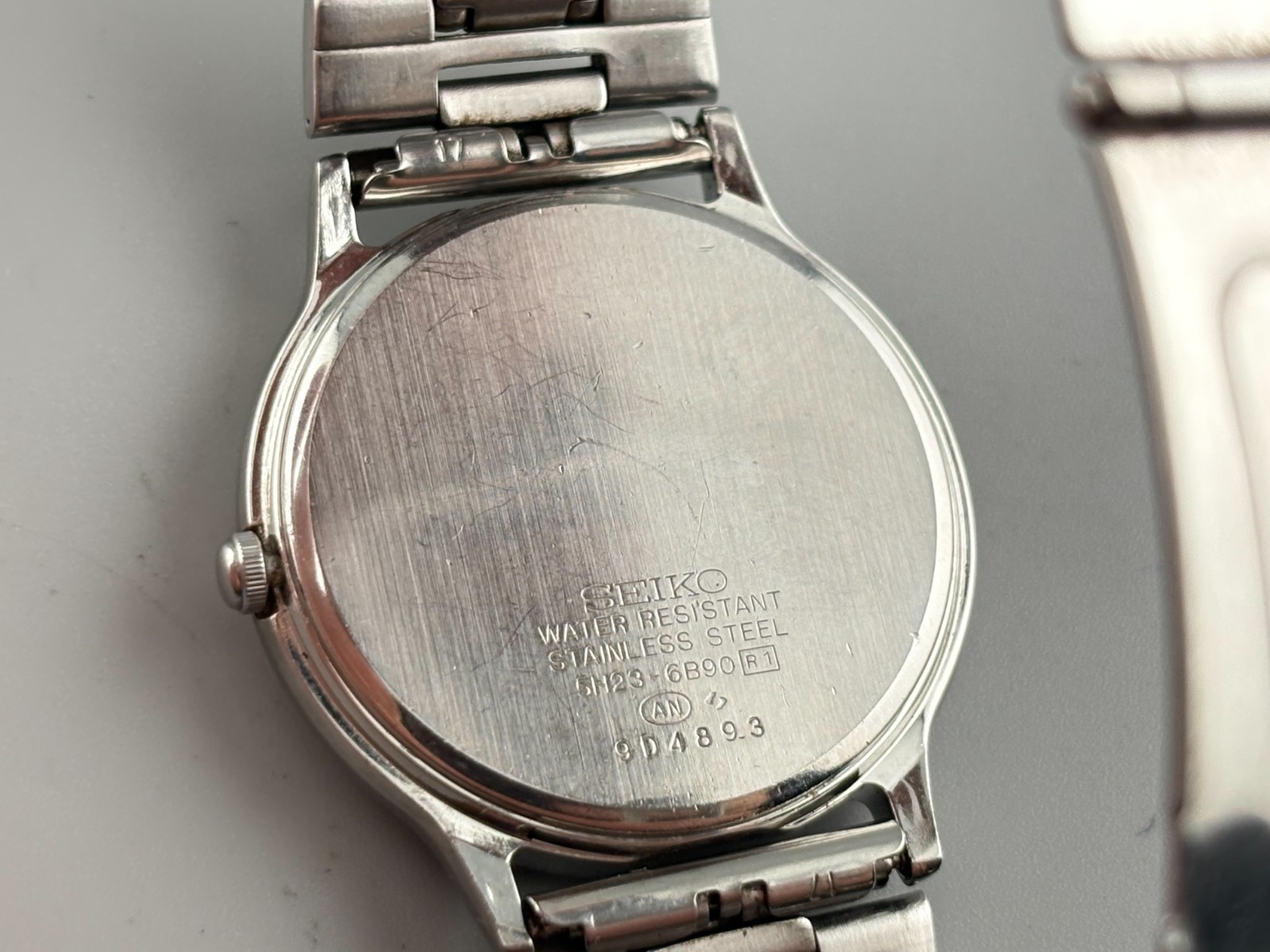 Vintage SEIKO Contemporary Basic 5H23-6B90 Quartz Day/Date Men’s Watch