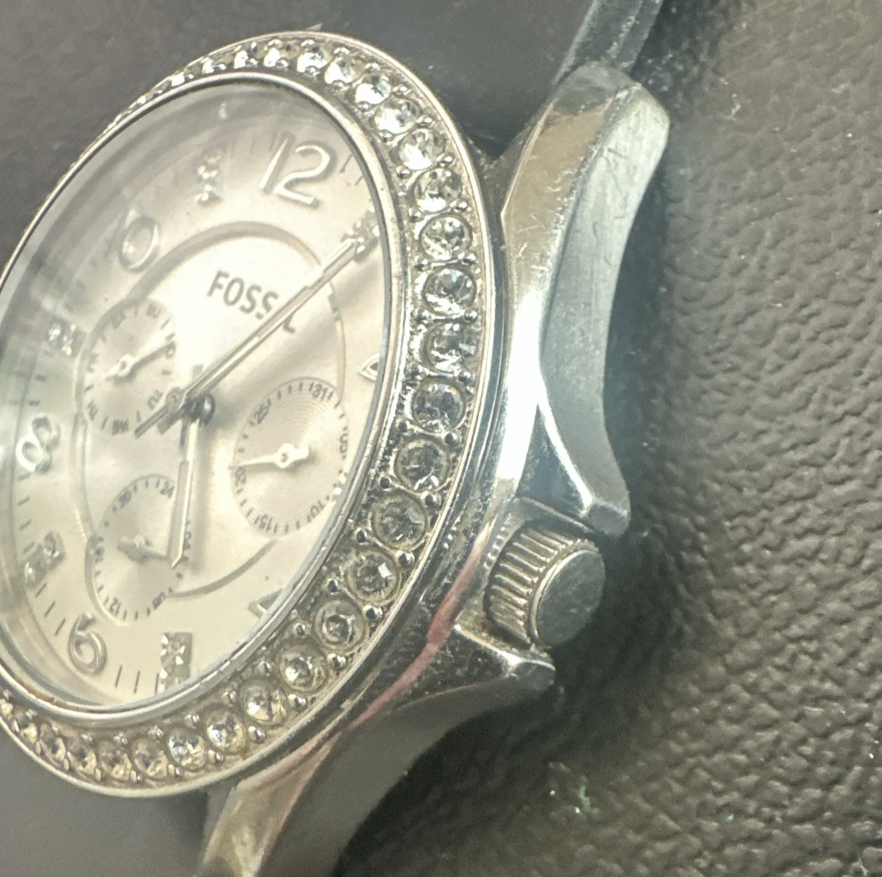 Women’s FOSSIL Riley Watch ES3889 – Gemmed w/ New Battery Running