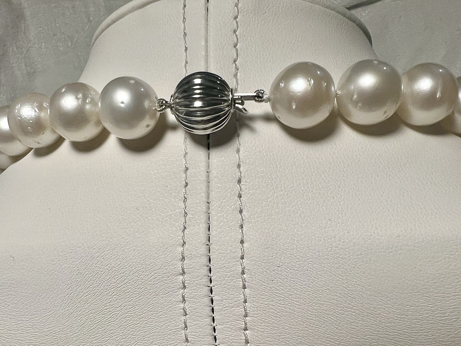 AUTHENTIC 18” Graduated White South Sea Saltwater Pearl 12-15.4mm Necklace