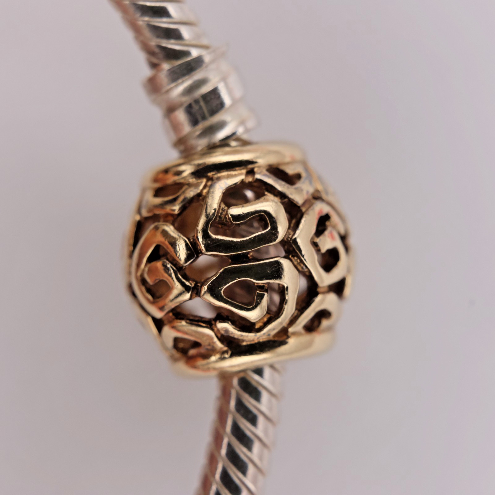 PANDORA 14KT GOLD AMAZING OPEN SCROLL WORKS CHARM, #750464, RETIRED, RARE, NEW