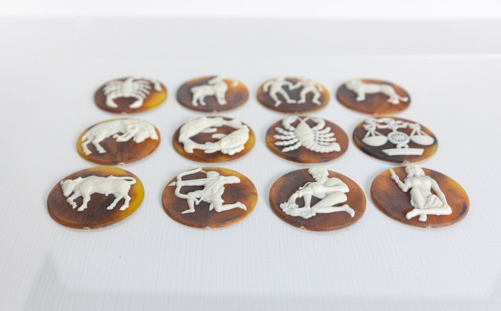 12 VINTAGE New Astrology Birth Signs of Zodiac 44.2 mm Molded Cabochons Cameo